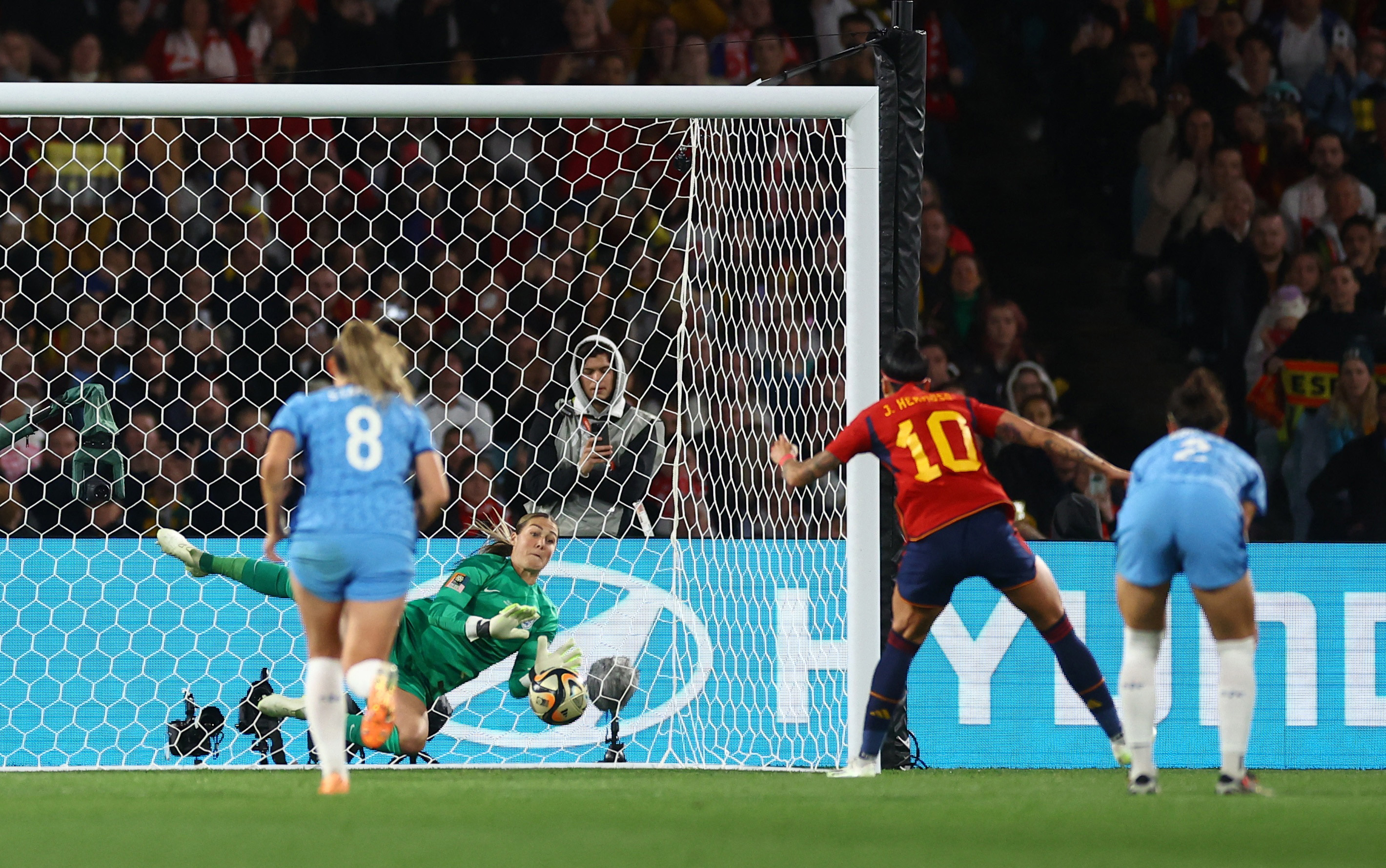 Mary Earps made up for Brazil's stoppage-time equalizer with crucial save  in the penalty shootout 🧤 in 2023