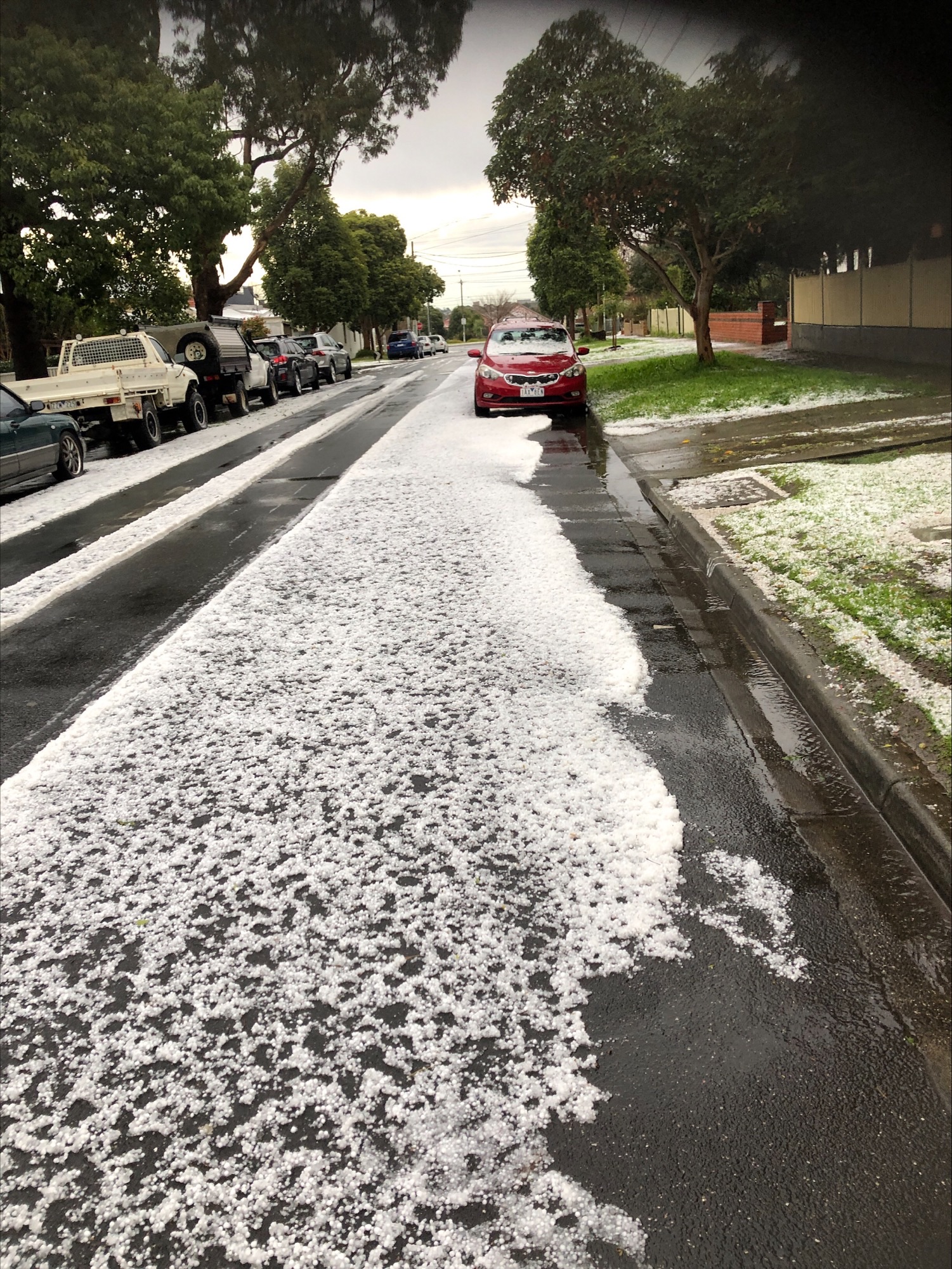 Parts of Melbourne battered by freak hailstorm AUSTRALIAN GOVERNMENT