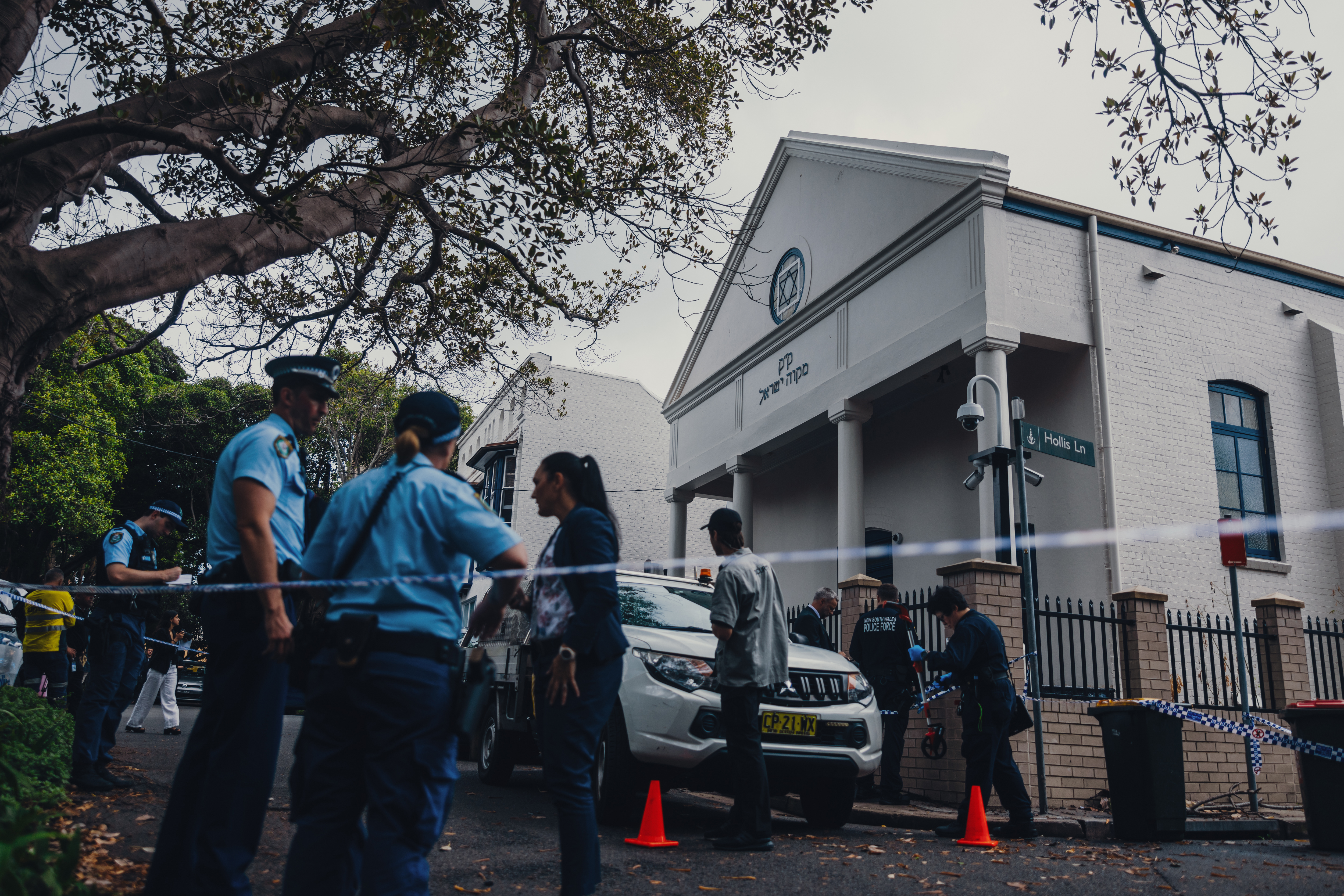 Offensive graffiti found on Sydney synagogue and house