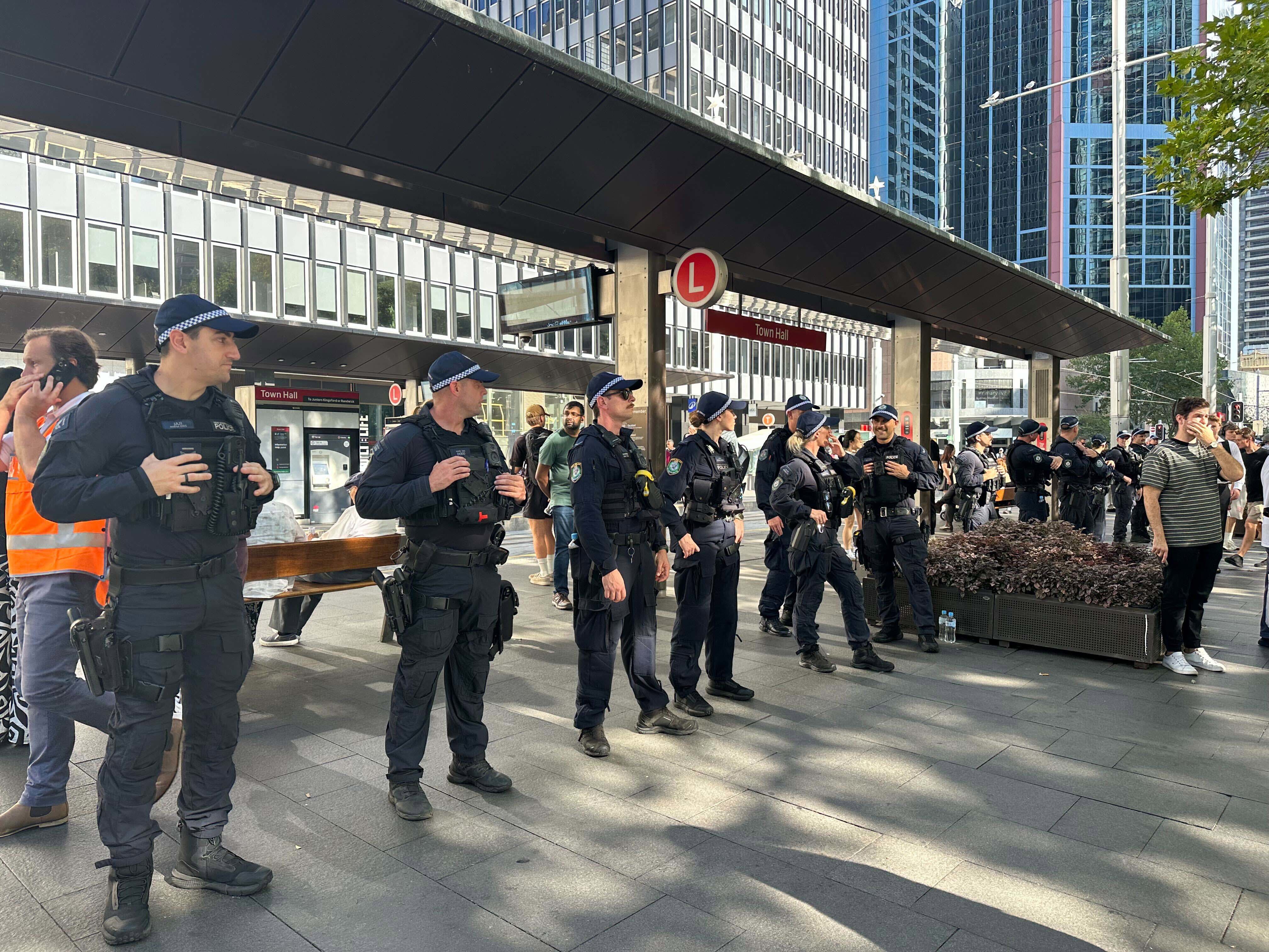 Pro-Palestine protesters gather in Sydney to protest Herzog's visit