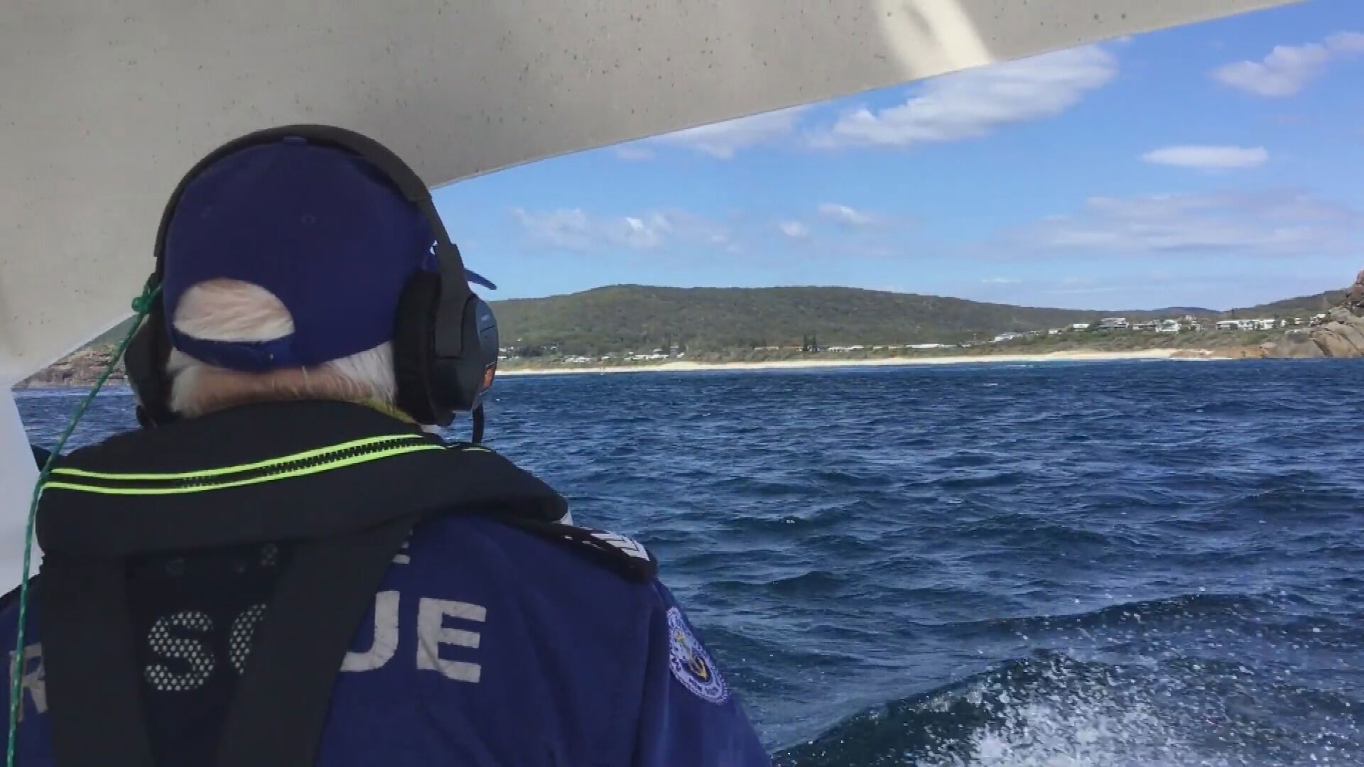 Search for hang-glider missing in waters off NSW coast