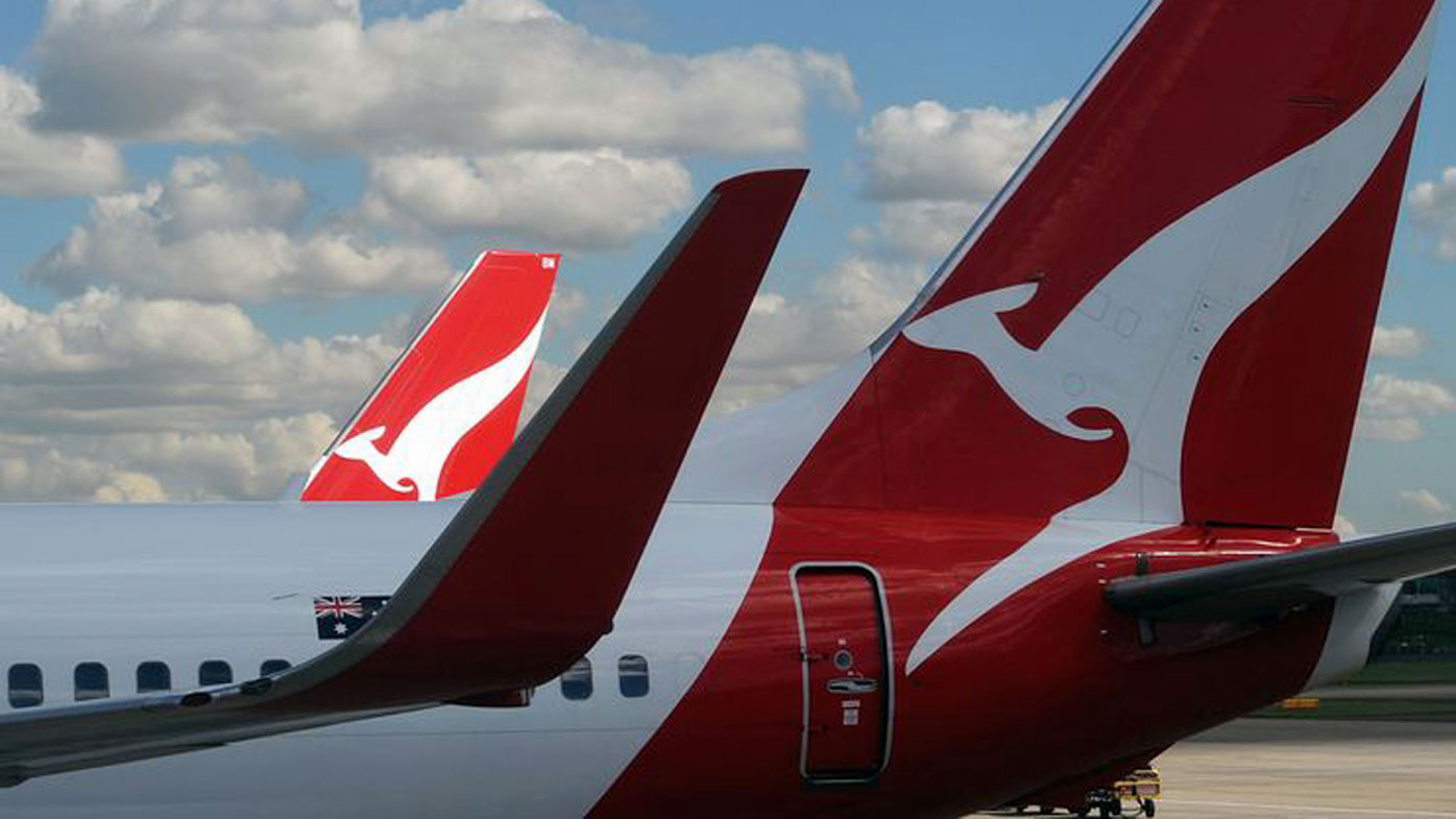 China News Qantas Cabin Crew Damaged During Sudden Turbulence To