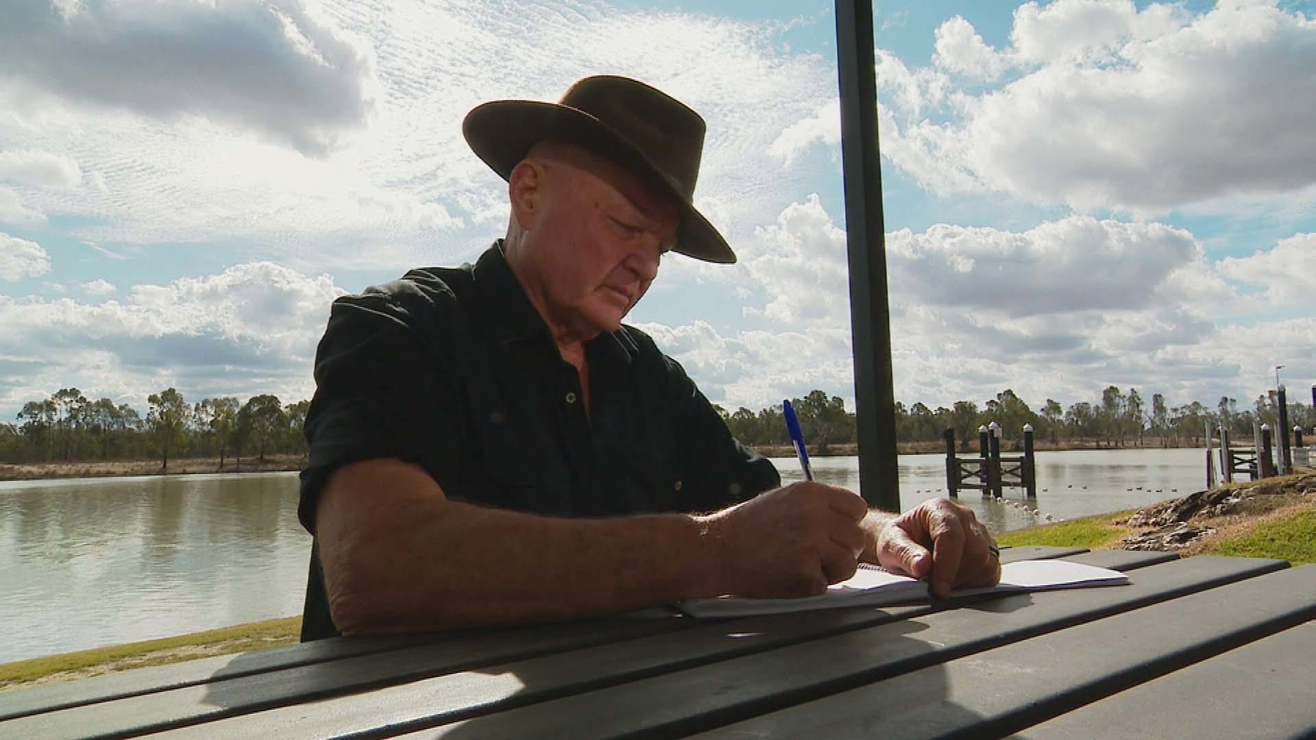 The South Australian detective who collared outback killer Bradley Murdoch has spoken for the first time, exclusively to Nine News.He told how he linked a mystery man in the Riverlands to the monster who killed Peter Falconio and shares his theory on what Murdoch did with the backpackers body.