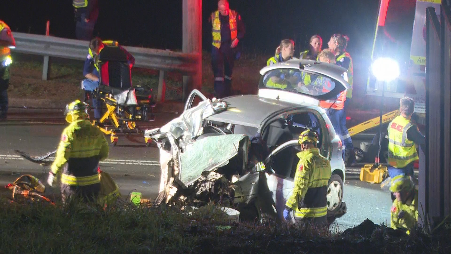 Two people have died in a head-on crash in Heckenberg.