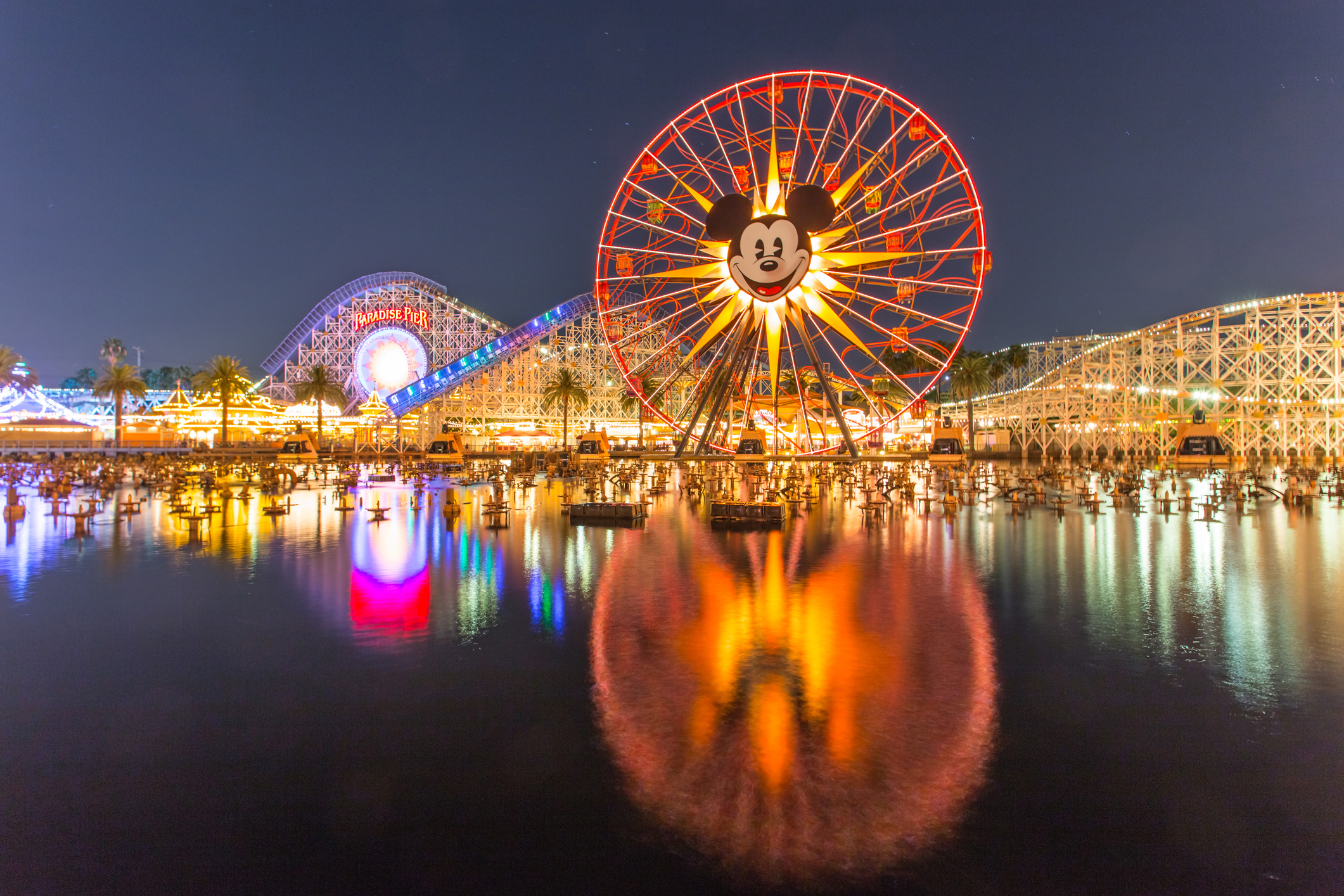 Q﻿ueensland has joined the push for Disneyland to set up an Australian theme park.