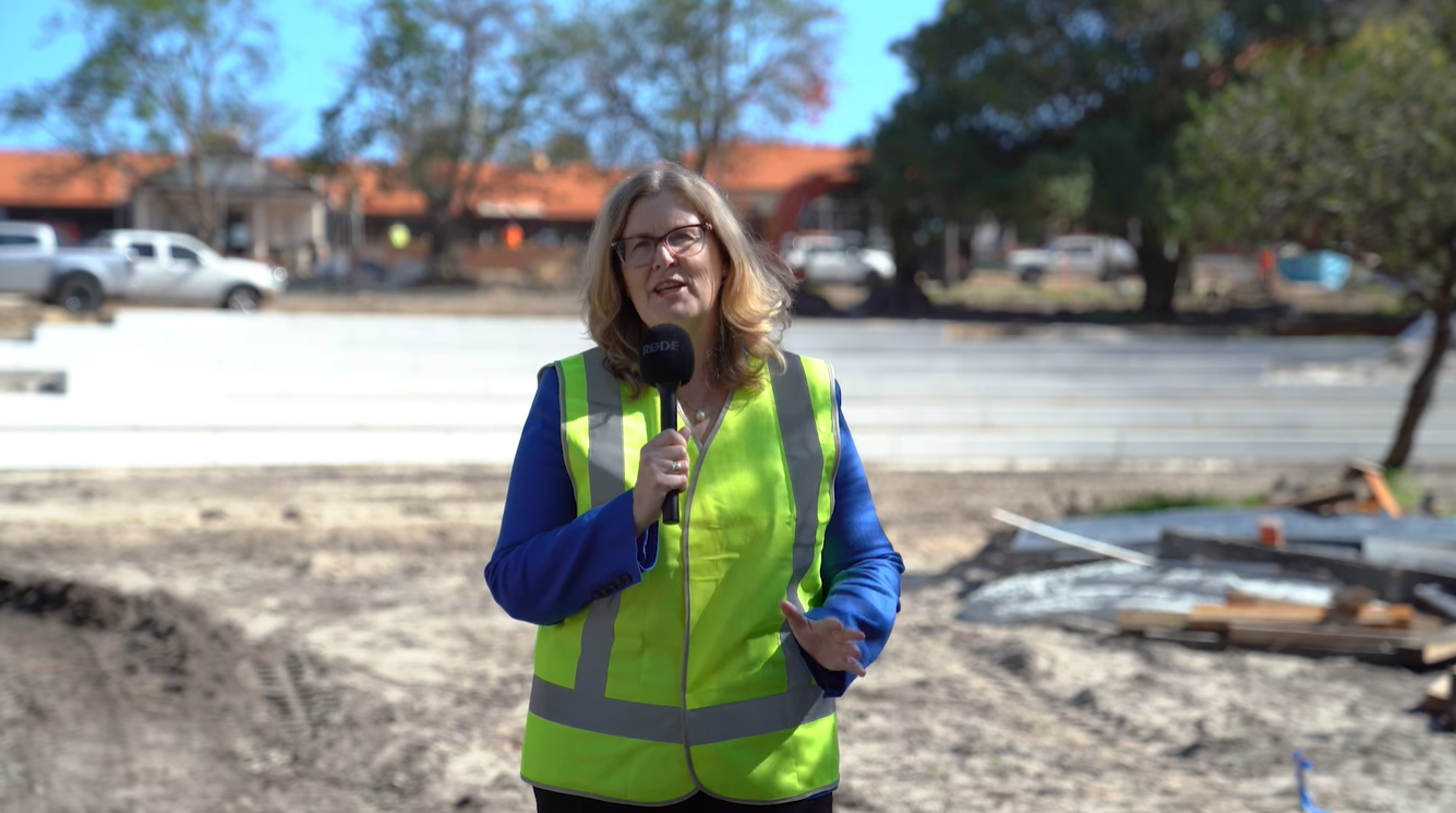 Mayor ﻿Karen Vernon