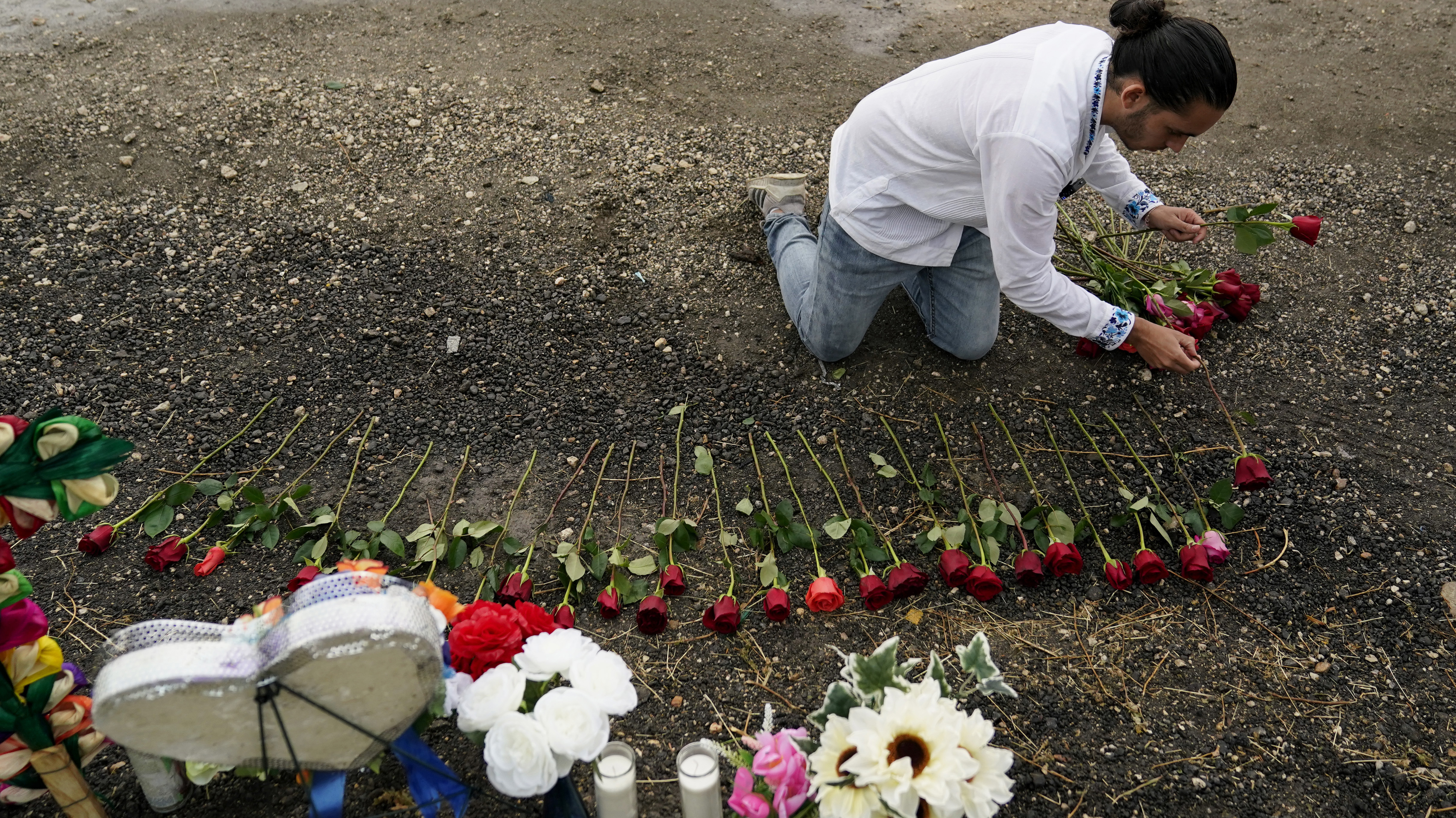 'Una tragedia prevenible': 51 migrantes muertos en camión de Texas 'horror'