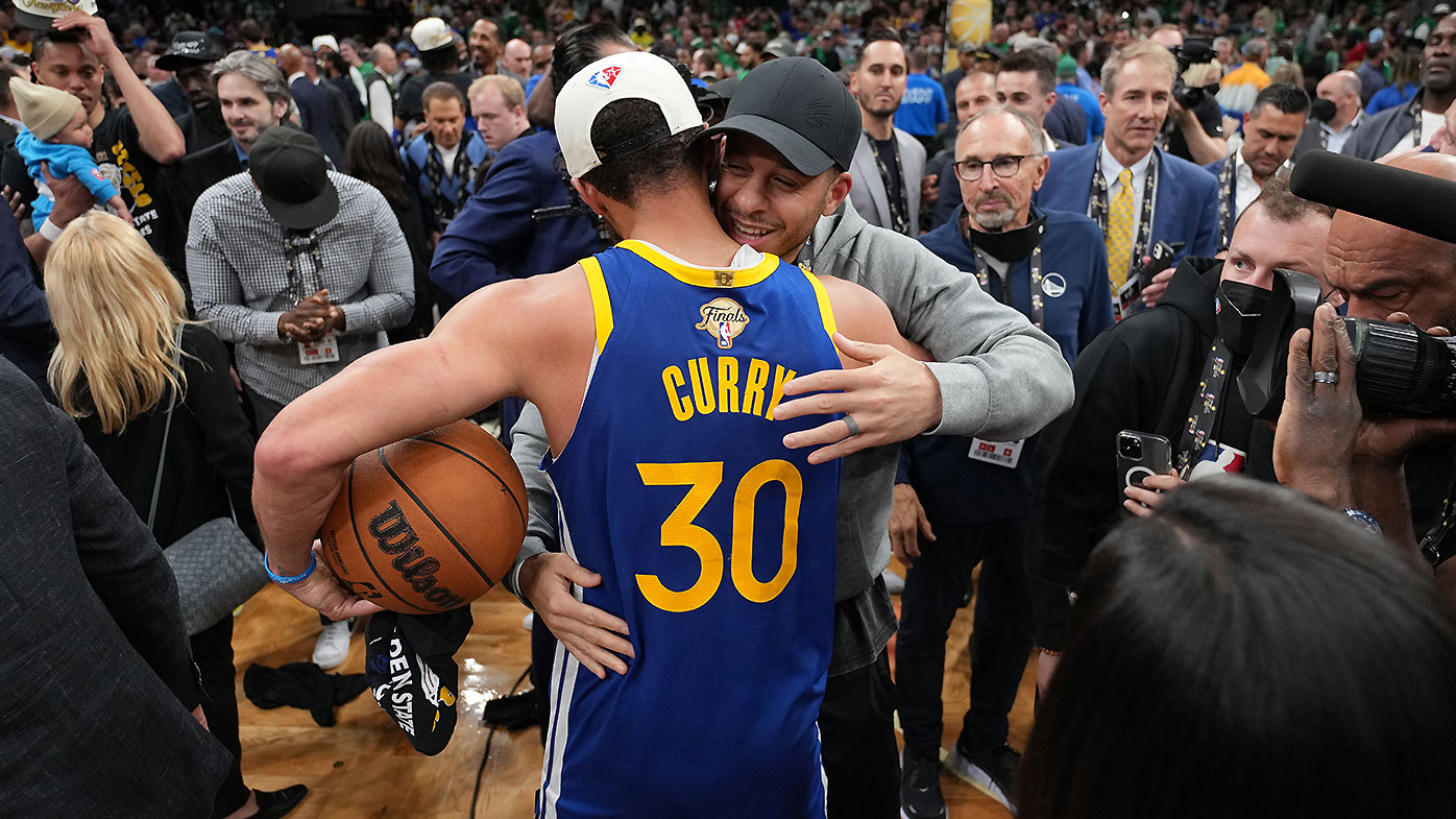 Seth Curry and Stephen Curry celebrate during 2022 NBA Finals