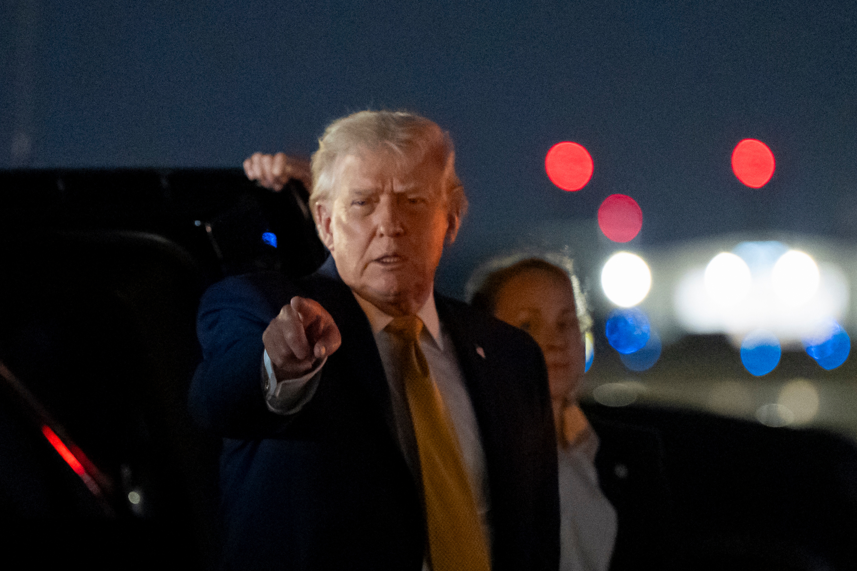 President Donald Trump departs on Air Force One from Palm Beach International Airport, Sunday, Jan. 4, 2026, in West Palm Beach, Fla. (AP Photo/Alex Brandon)