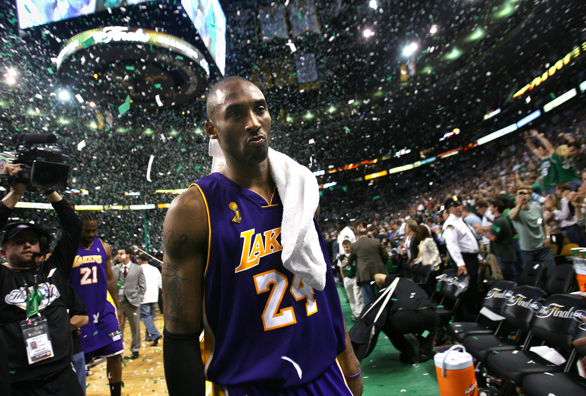 975 Kobe Bryant Nike Photos & High Res Pictures - Getty Images