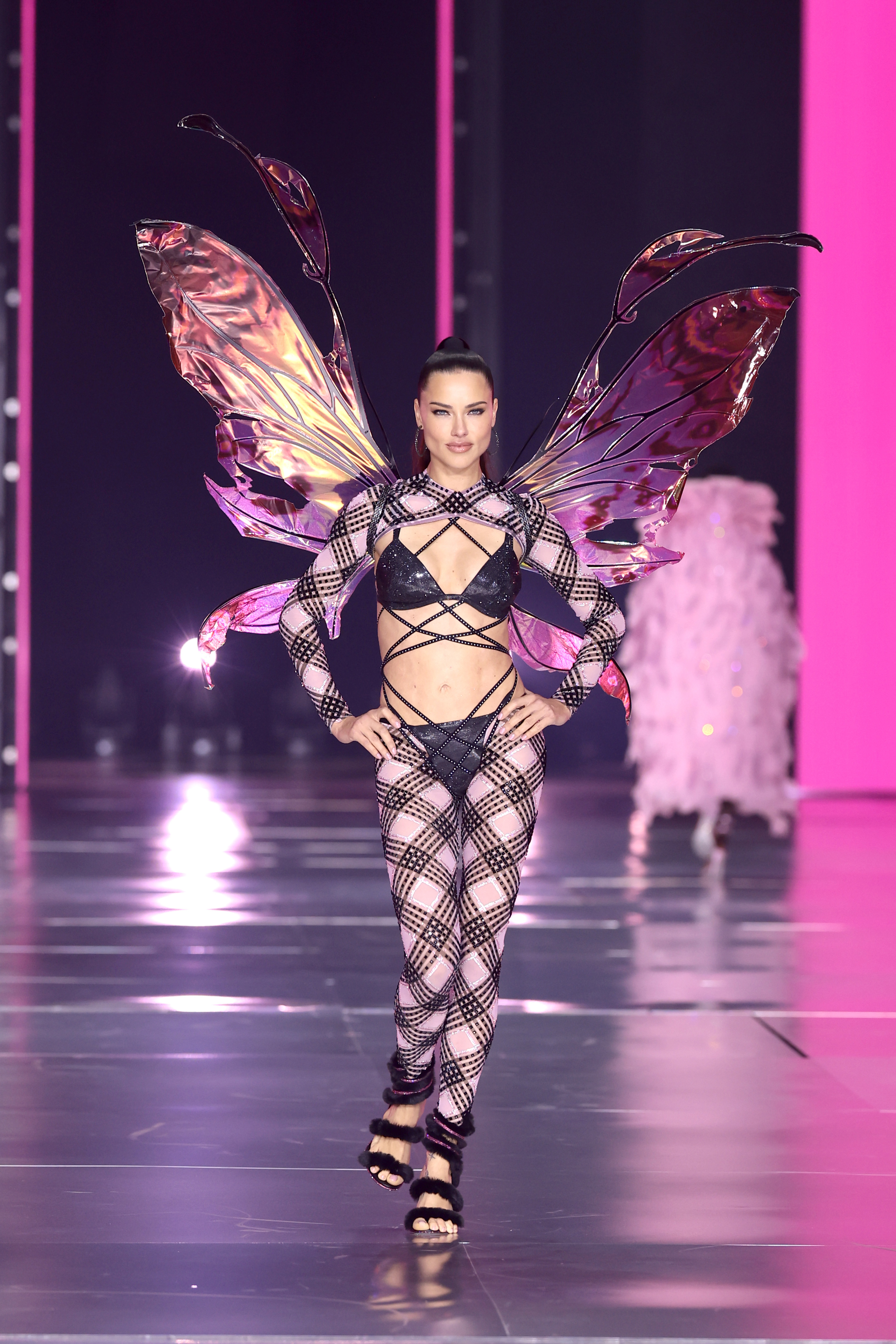 NEW YORK, NEW YORK - OCTOBER 15: Adriana Lima walks the runway for the Victoria's Secret Fashion Show 2024 on October 15, 2024 in New York City. 