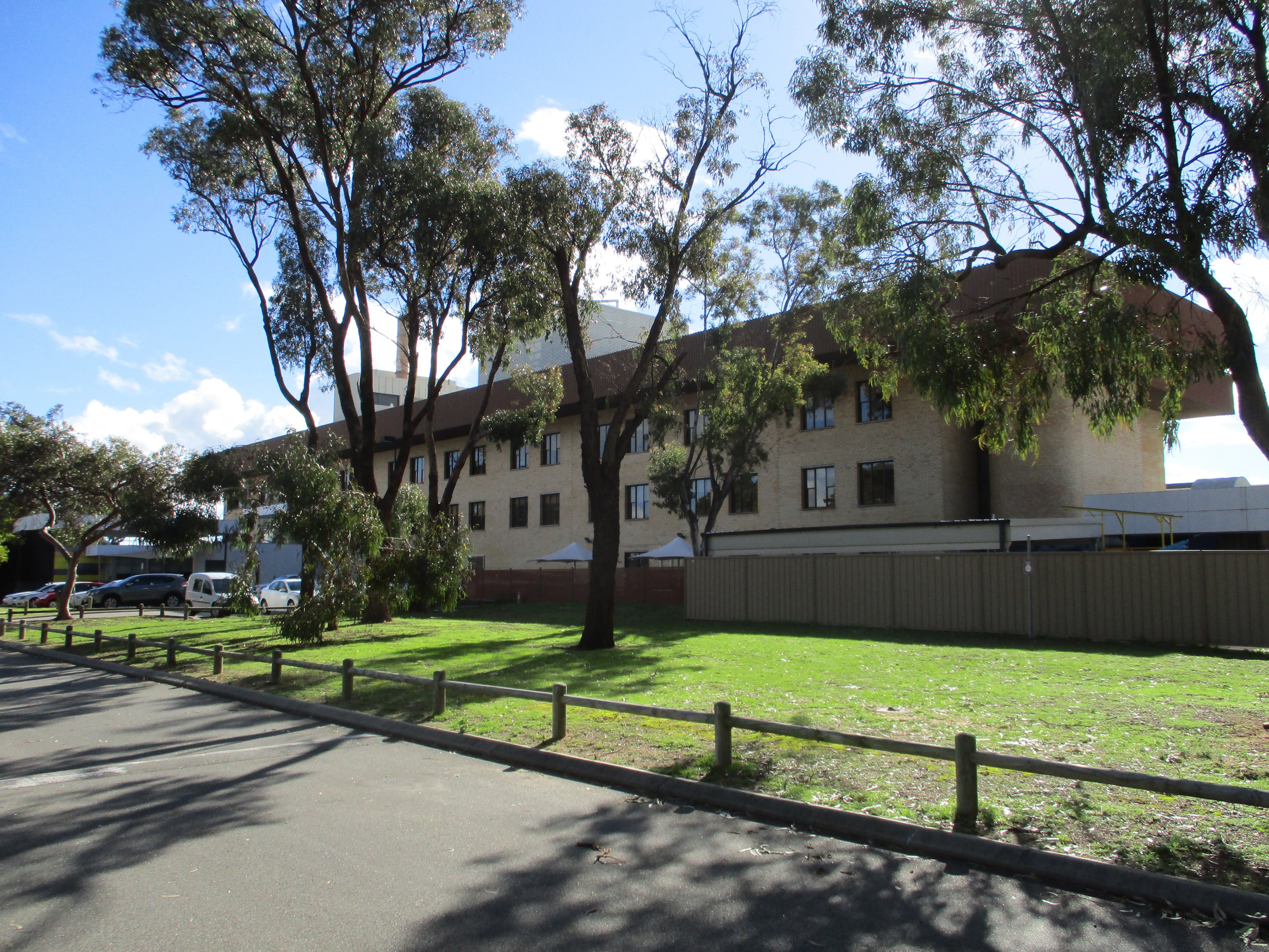 Detective Senior Sergeant Anthony Thompson said the 51-year-old man was found collapsed outside the Rockingham Emergency Department 