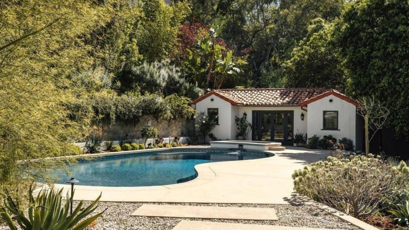 The Big Bang Theory's Simon Helberg Buys Los Feliz Mansion For $6.8 Million