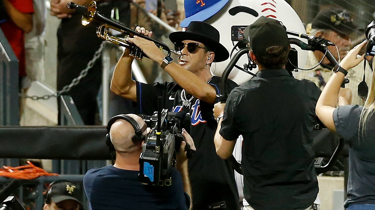 Timmy Trumpet performing at Citi Field
