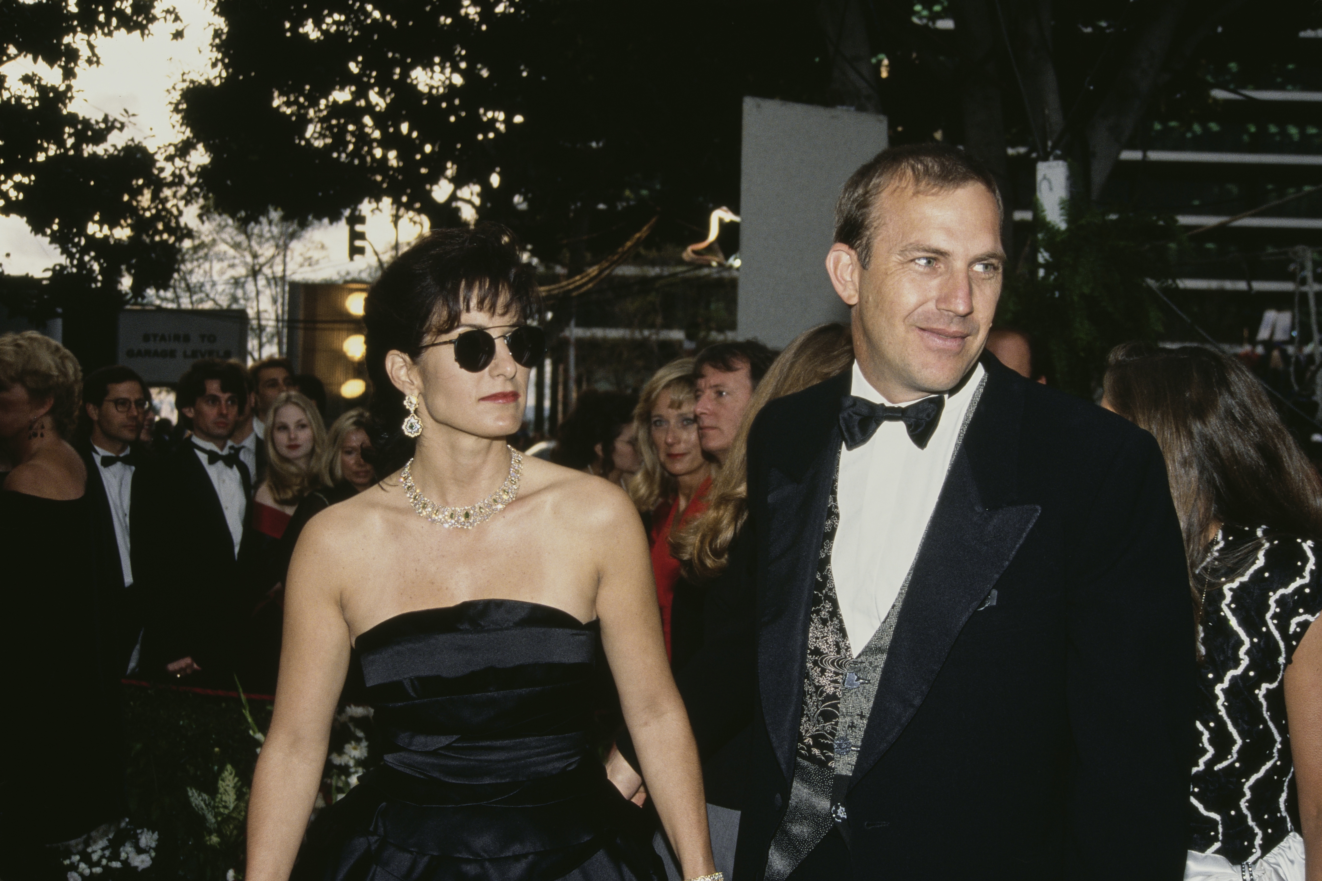Kevin Costner and wife Cindy Silva at the Academy Awards in March 1992. 
