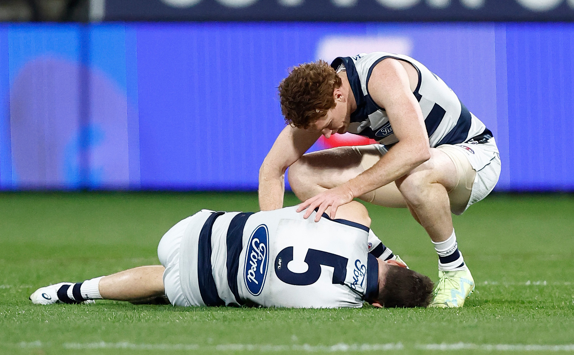 AFL news 2023 Jeremy Cameron knocked out after clash with Geelong Cats teammate Gary Rohan
