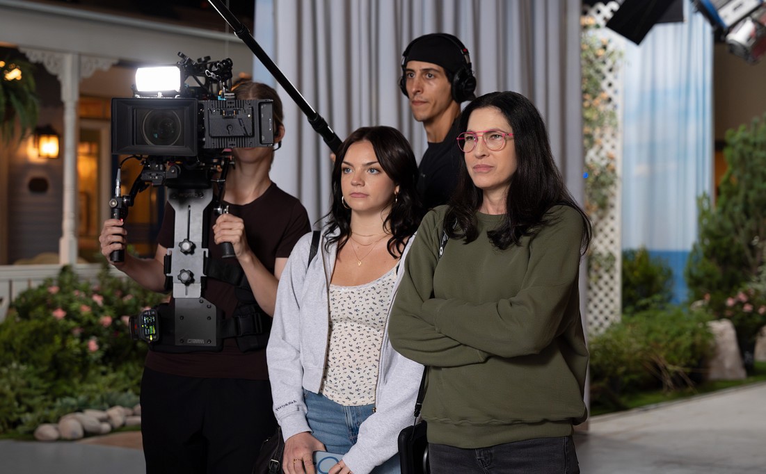 Ella Stiller, Laura Silverman