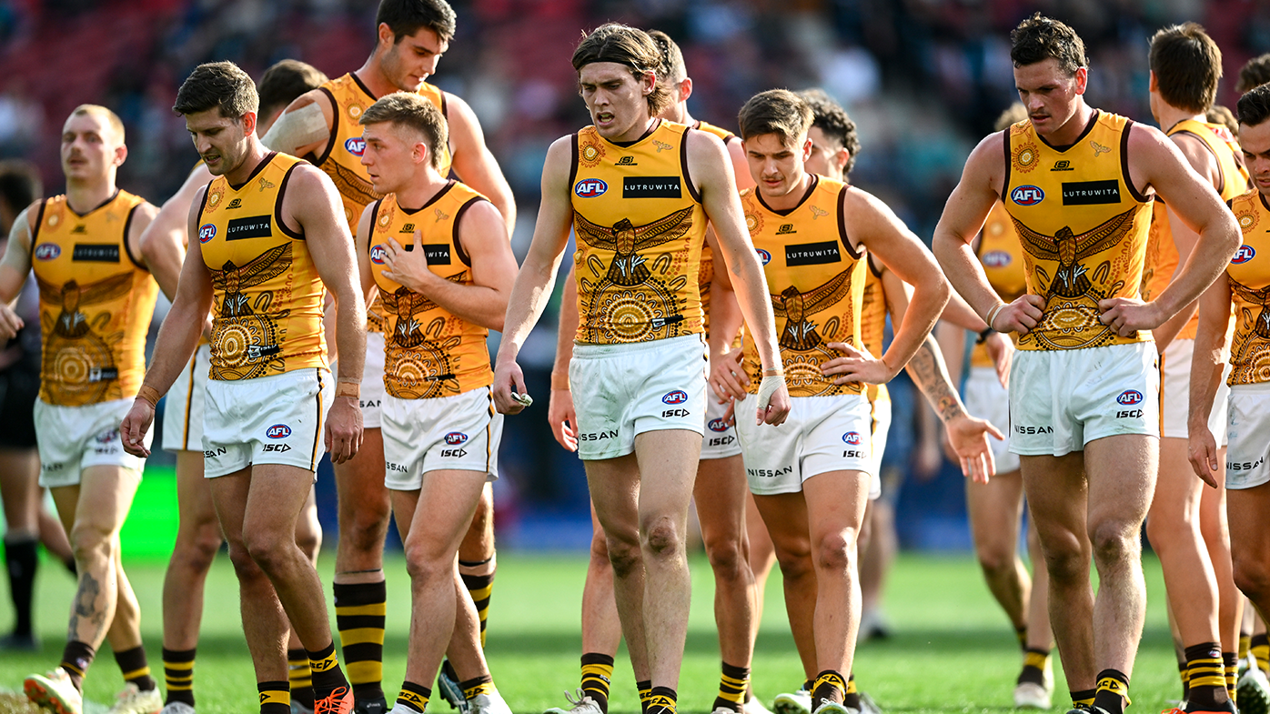 Hawthorn head off at half time during their round 12 AFL match with Port Adelaide.