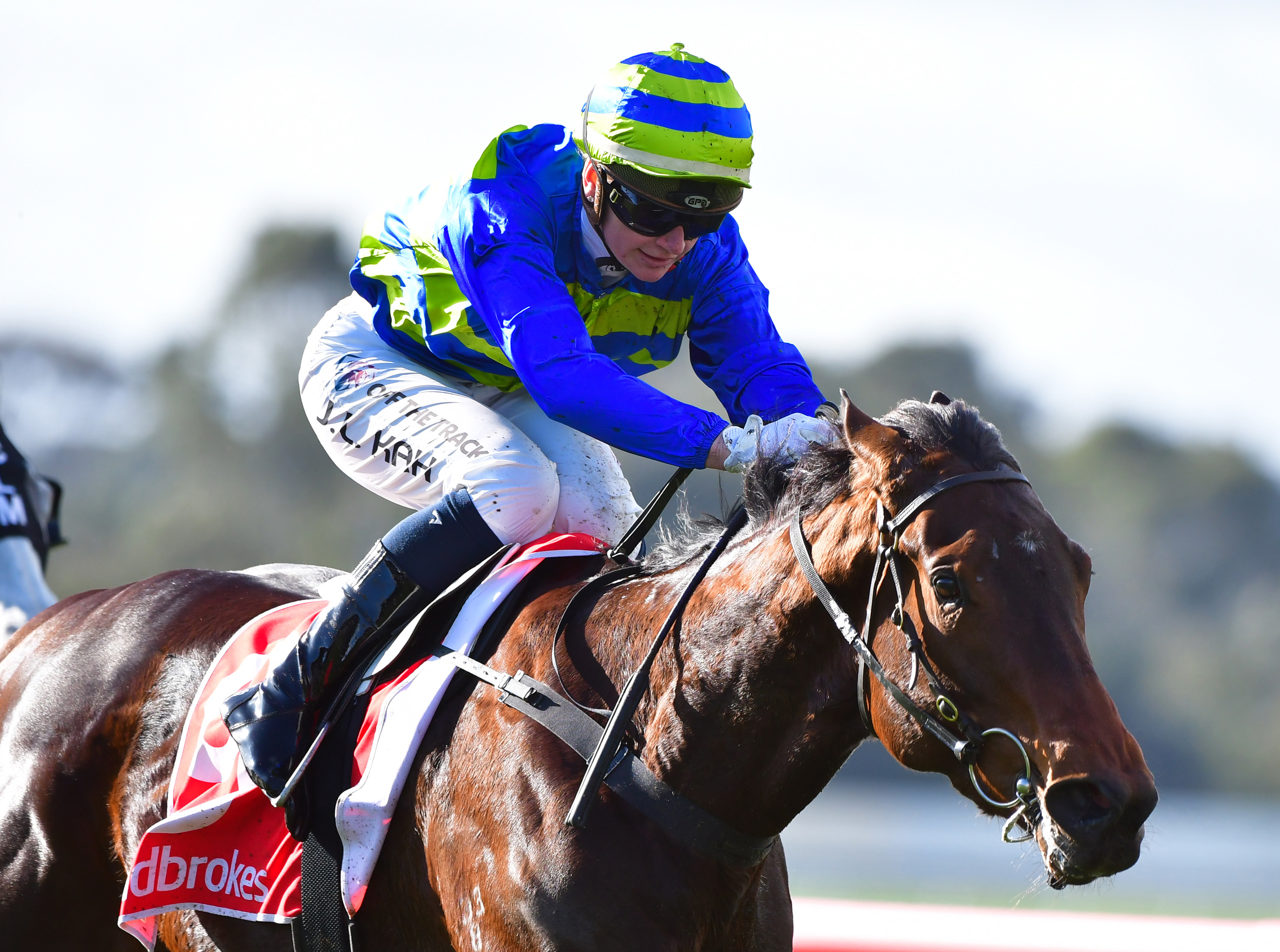 Jamie Kah riding Pacific Ruby.