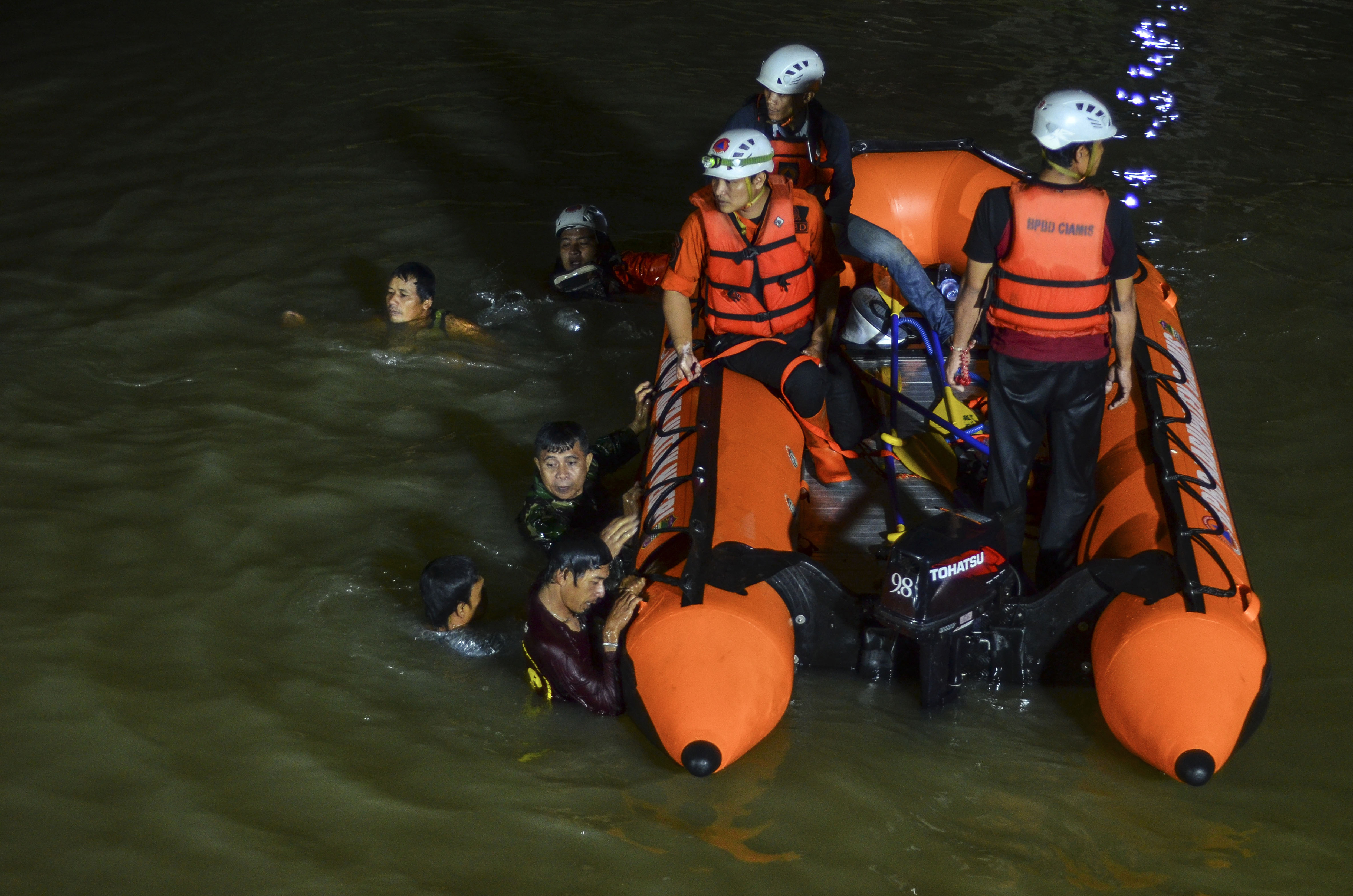 A frantic rescue mission was launched on a river in Ciamis, West Java, after more than 20 students slipped in during an excursion. 