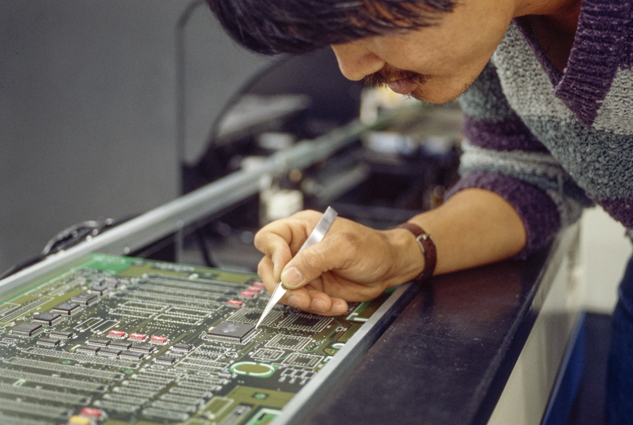 The first Apple Computer was a favourite with hobbyists with its simple design and ability to be expanded as the user wanted.