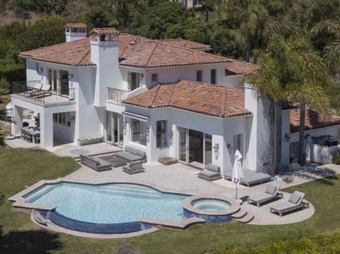 Miley Cyrus adds to her impressive real estate portfolio with a $12 million Malibu mansion.