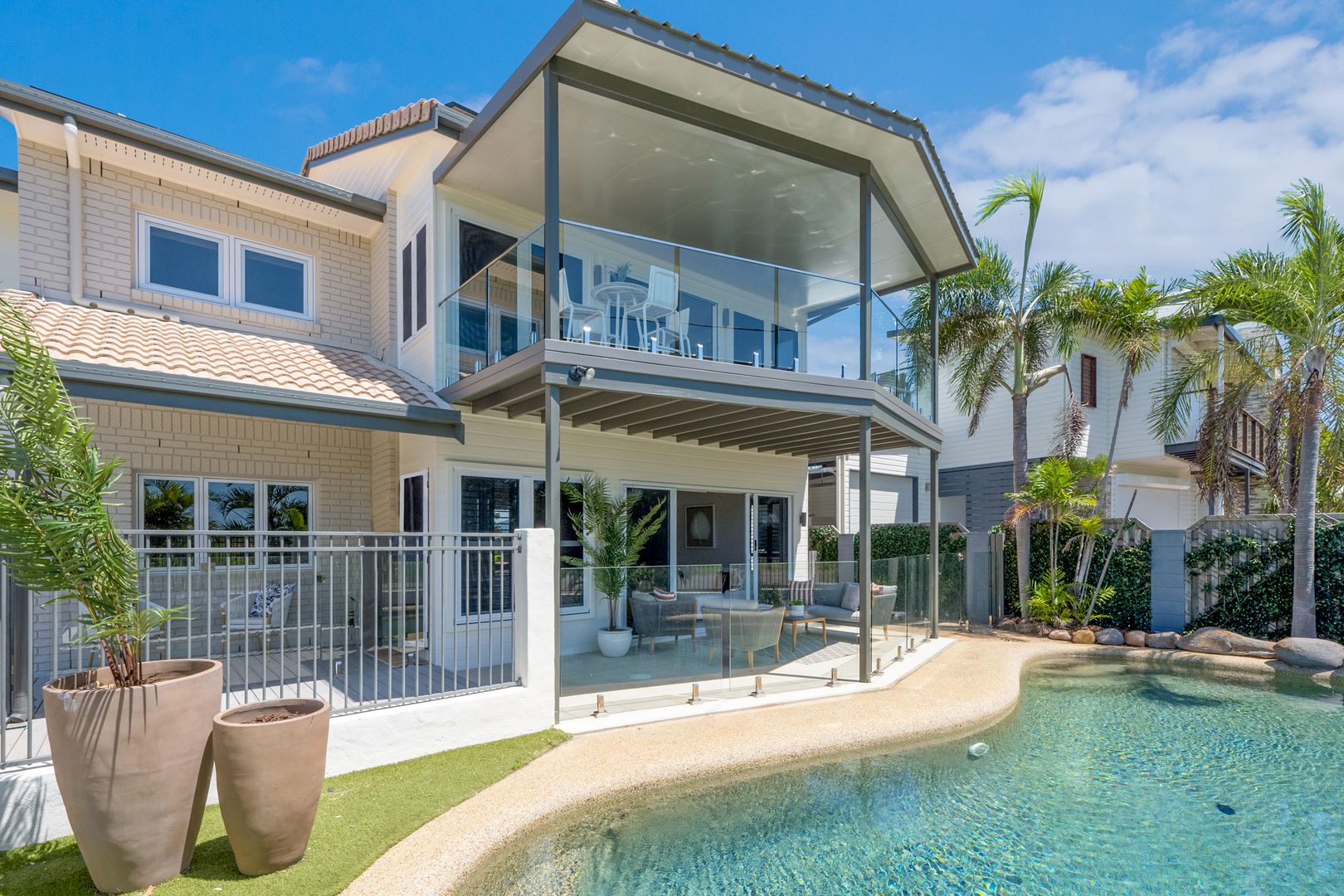 NRL property plays: James Tedesco splashes out $5 million on 'resort-style'  Hunters Hill home