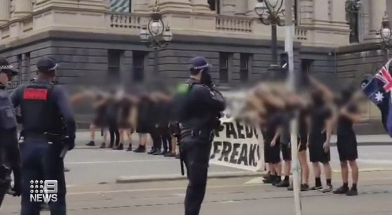 The Victorian government will consider banning the Nazi salute after white supremacists hijacked a far-right protest on the steps of State Parliament. There's also been sharp criticism of the role of Victoria Police, with the force refusing to elaborate on why the Neo Nazis were not arrested.