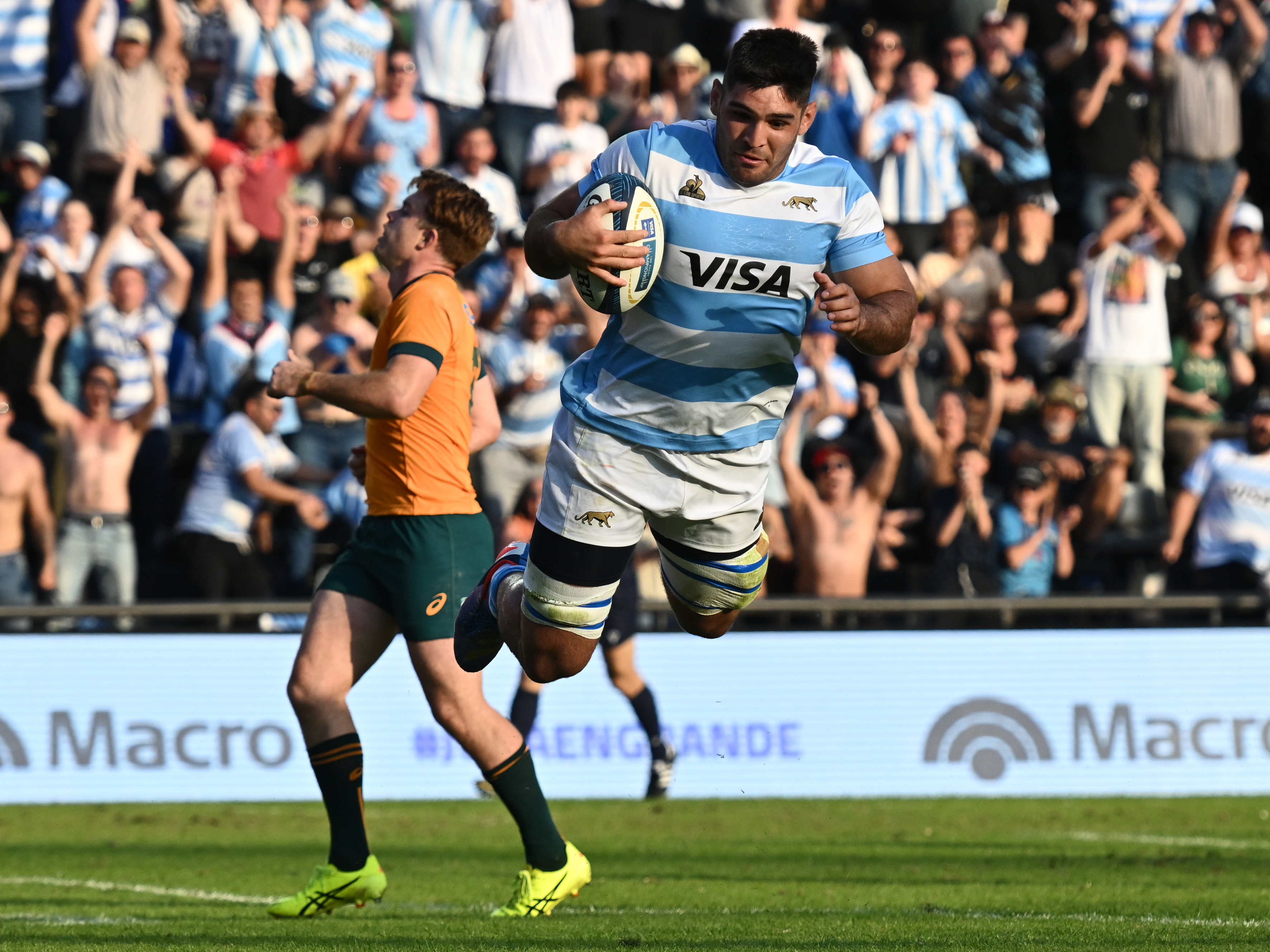 Joaquin Oviedo of Argentina scores a try.