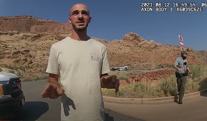 Gabby Petito Brian Laundrie policía bodycam imágenes vehículo parada Utah