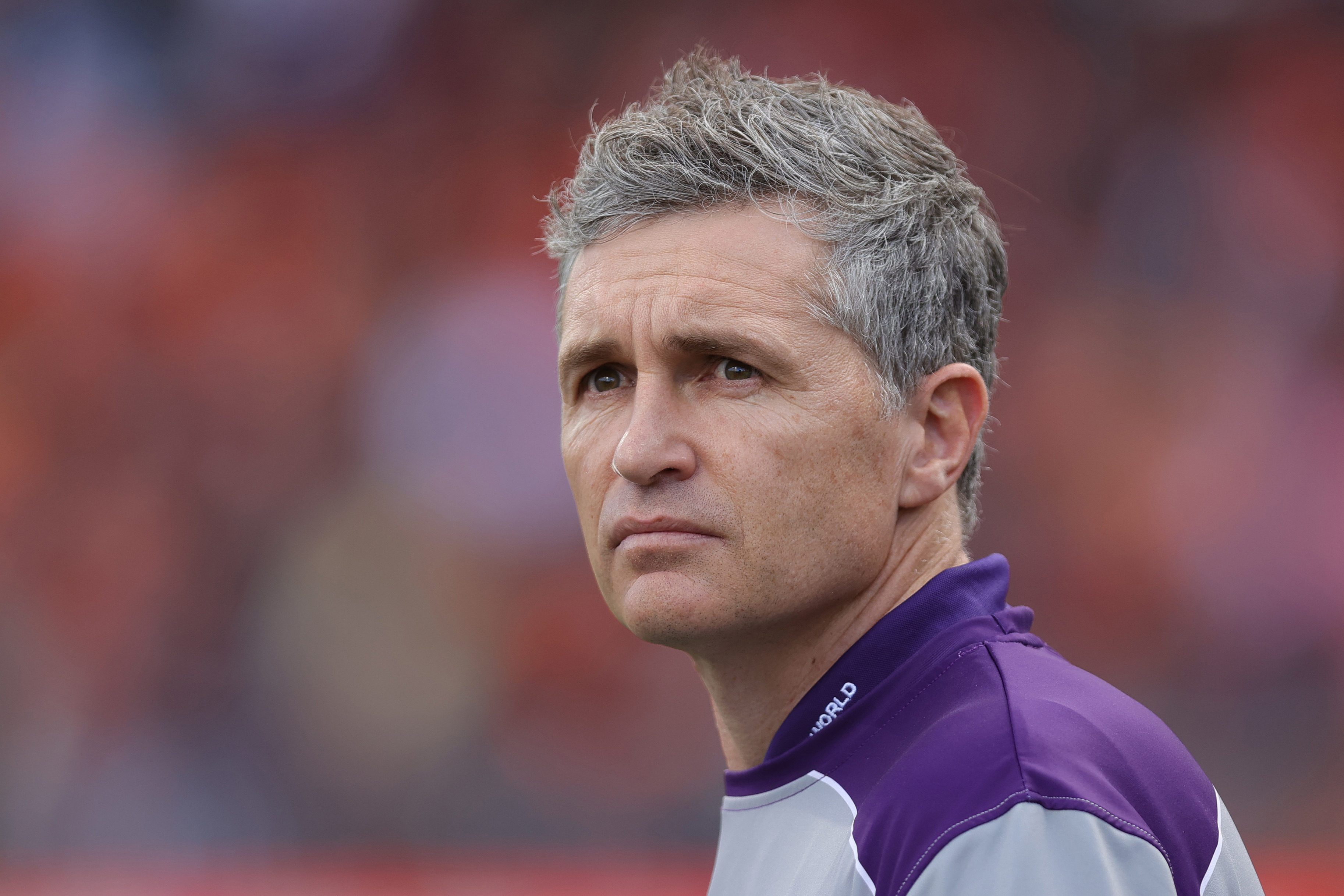 Justin Longmuir, Senior Coach of the Dockers looks on during round 23.