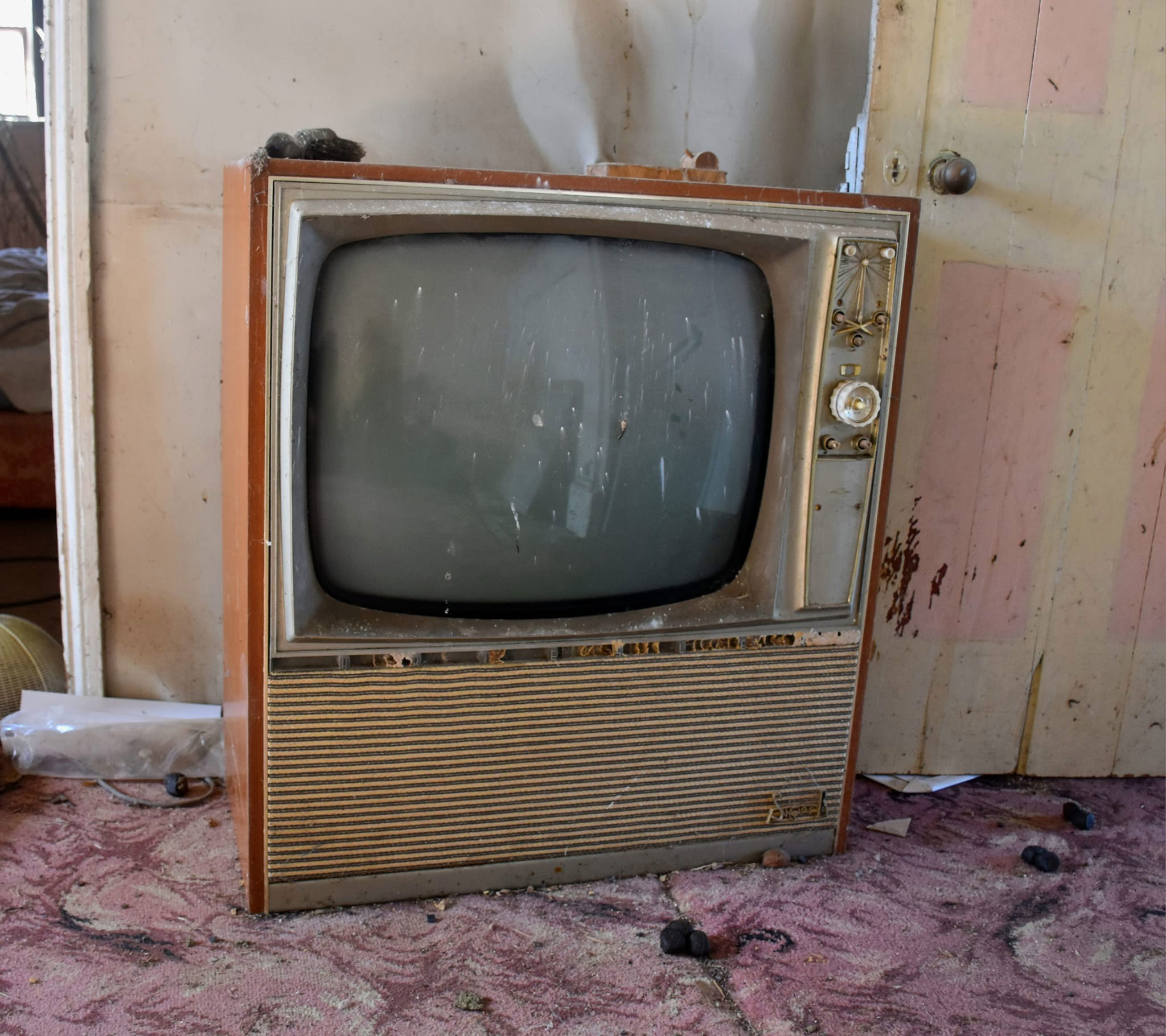A television from a bygone era in one of the hotel rooms.