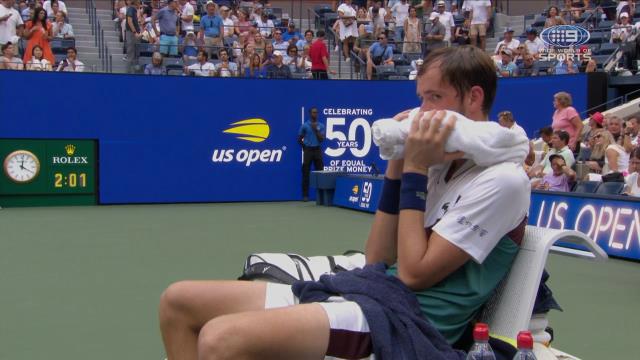 Daniil Medvedev attempts to cool down.