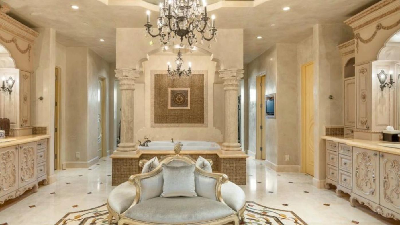 The bathroom inside Britney Spears and Sam Asghari's new Calabasas home.