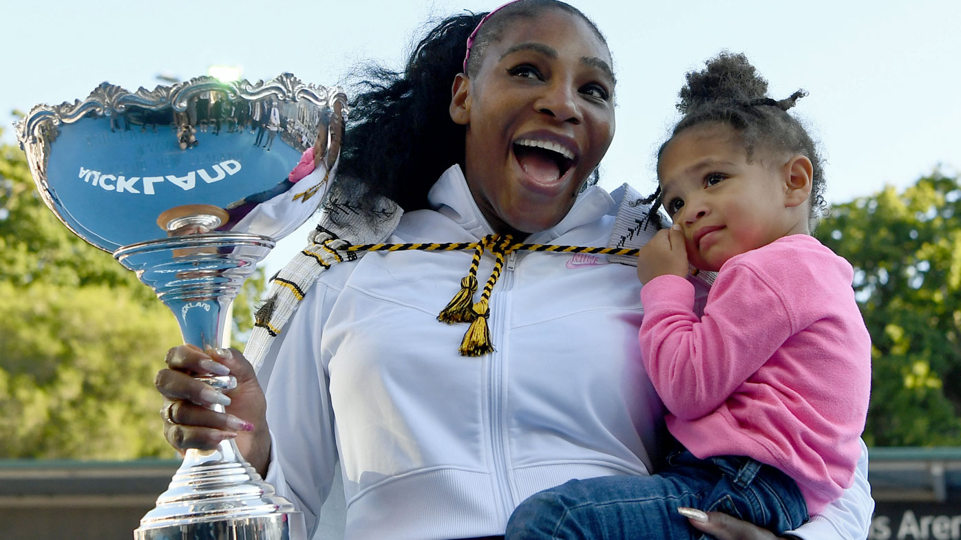 Venus Williams celebrates with Auckland Classic trophy