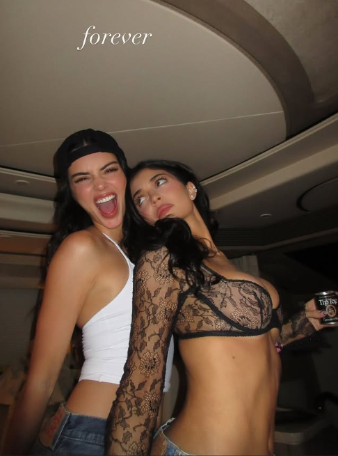 Kylie Jenner Kendall Jenner Coachella 2026