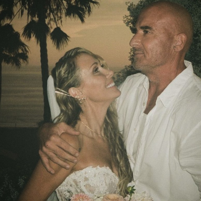 Tish Cyrus and Dominic Purcell on their wedding day