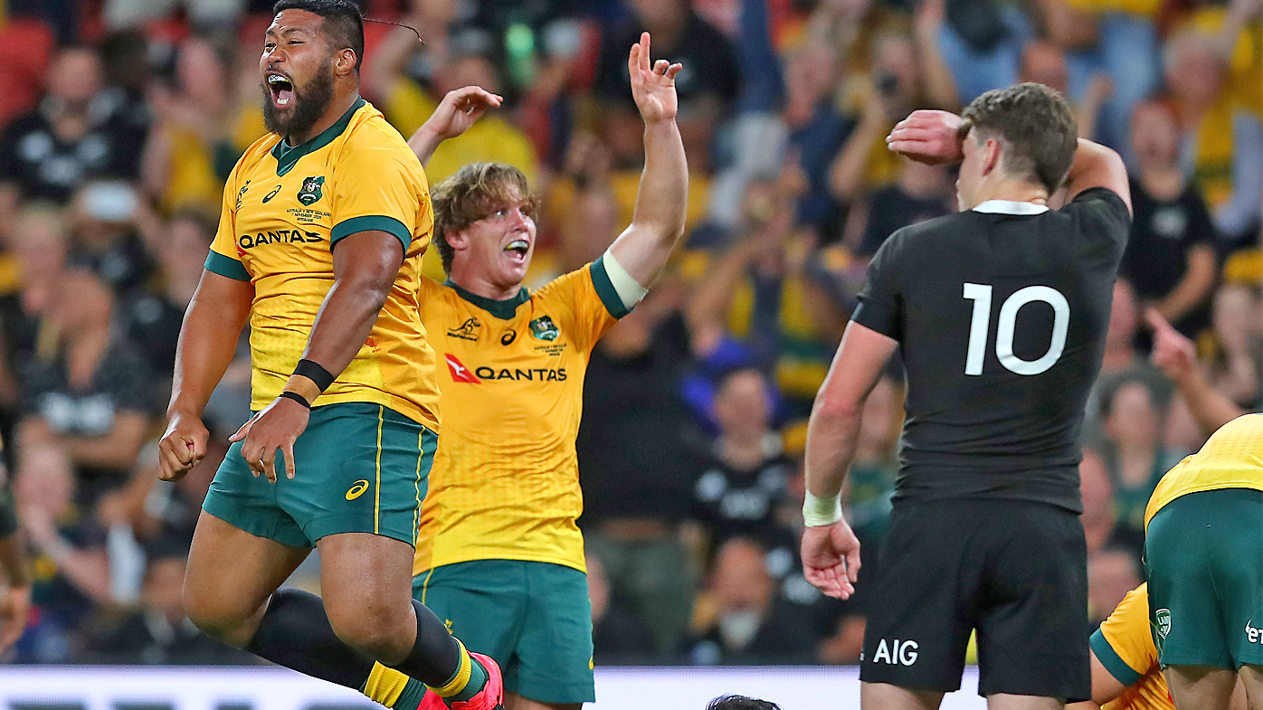 Folau Fainga'a and Michael Hooper of the Wallabies celebrates a try