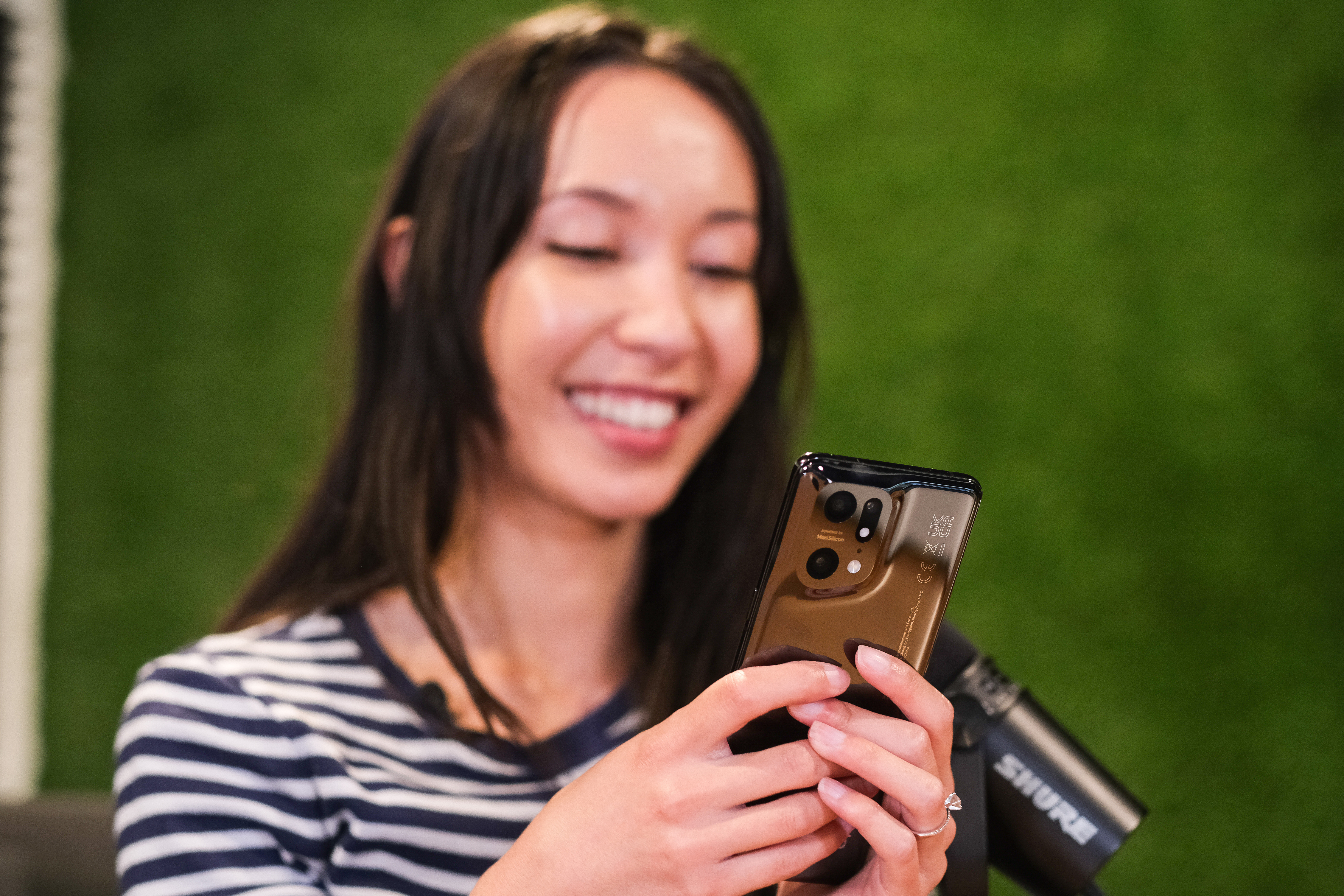 Licensed financial advisor Queenie Tan said there are a few ways you can get rid of your old phone, and some can get you paid.