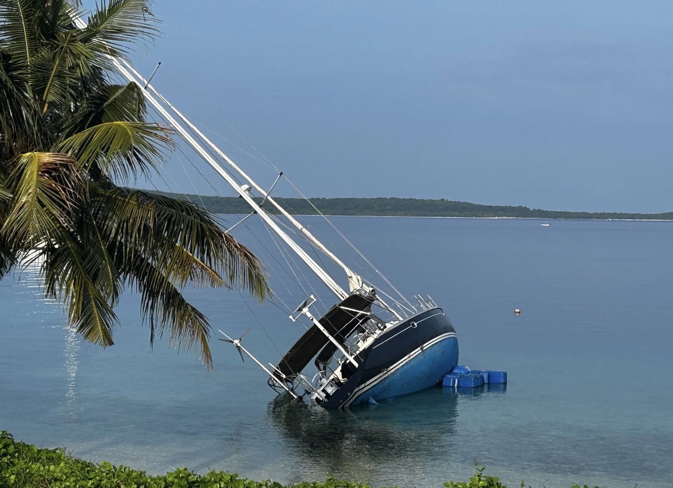 1.6 tonnes of cocaine found on sail boat in Vanuatu, allegedly headed for Australia