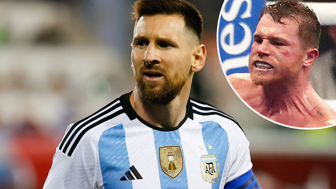 FIFA World Cup 2022, Lionel Messi vs Canelo Alvarez boxing champion over  jersey kick video