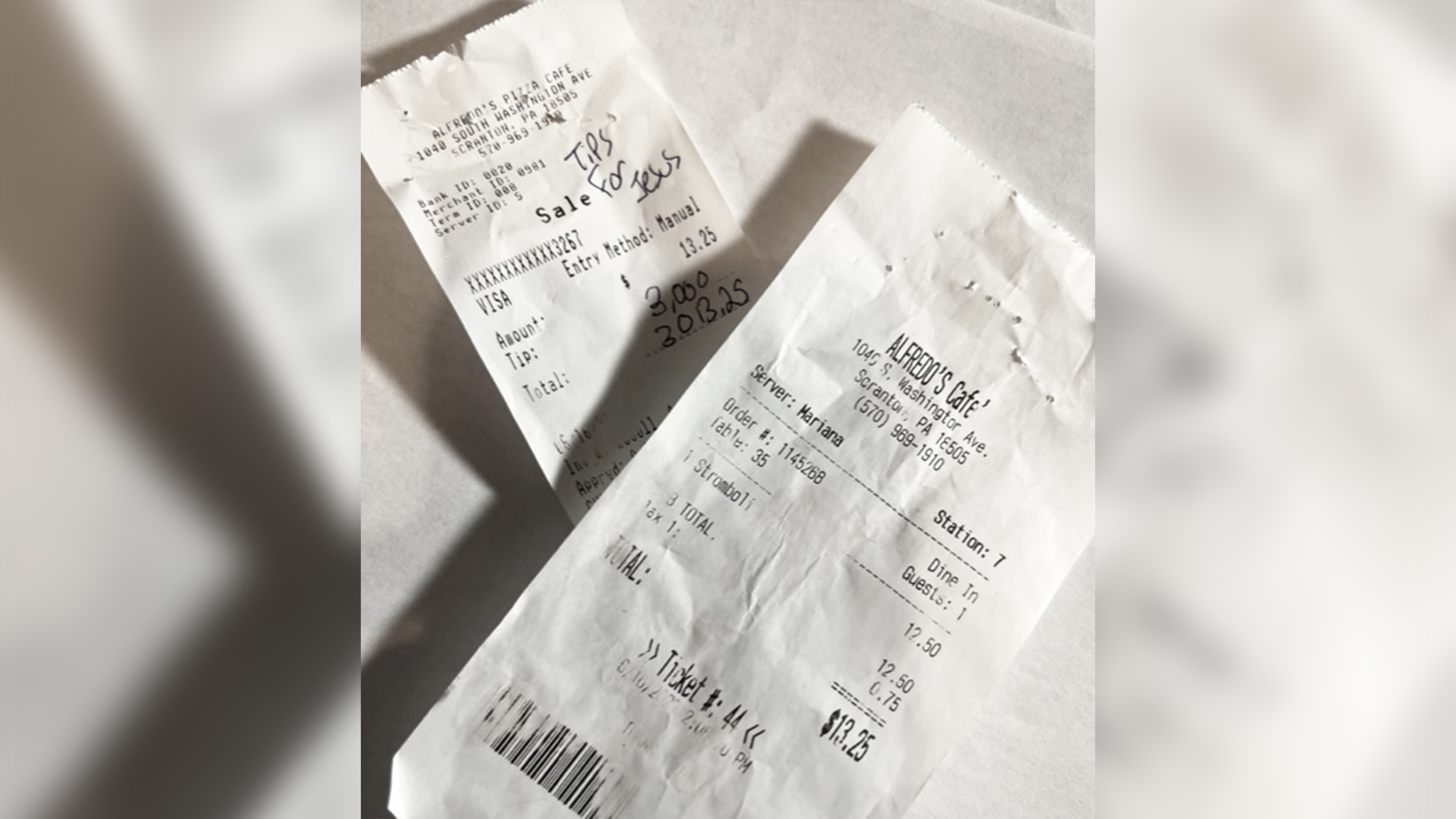 Camarera de EE. UU. sorprendida al descubrir una propina de $ 4330 en una comida de $ 19