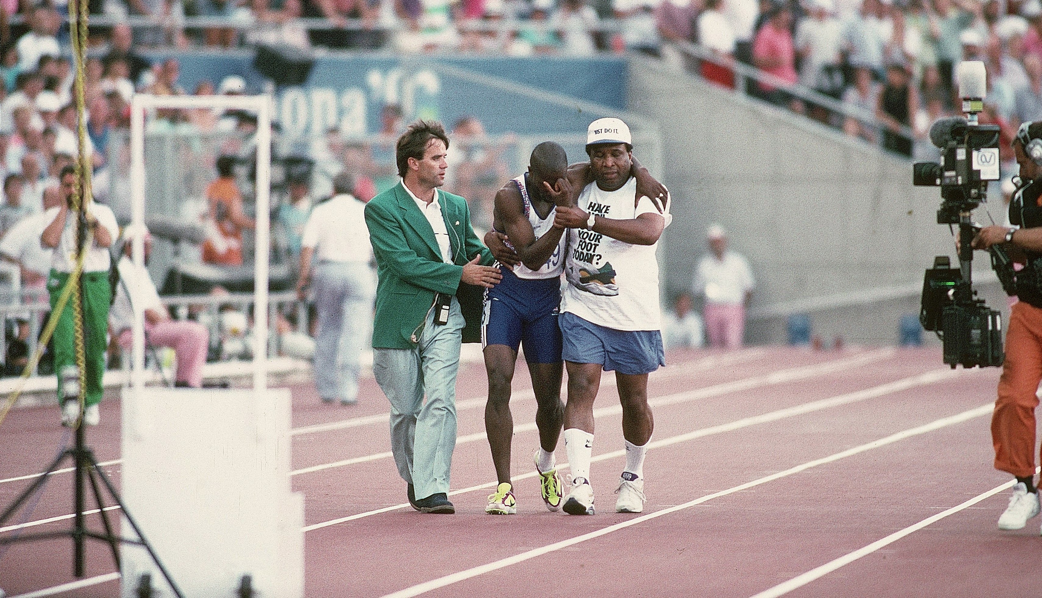 Derek Redmond and his dad Jim at the Barcelona 1992 Olympics.