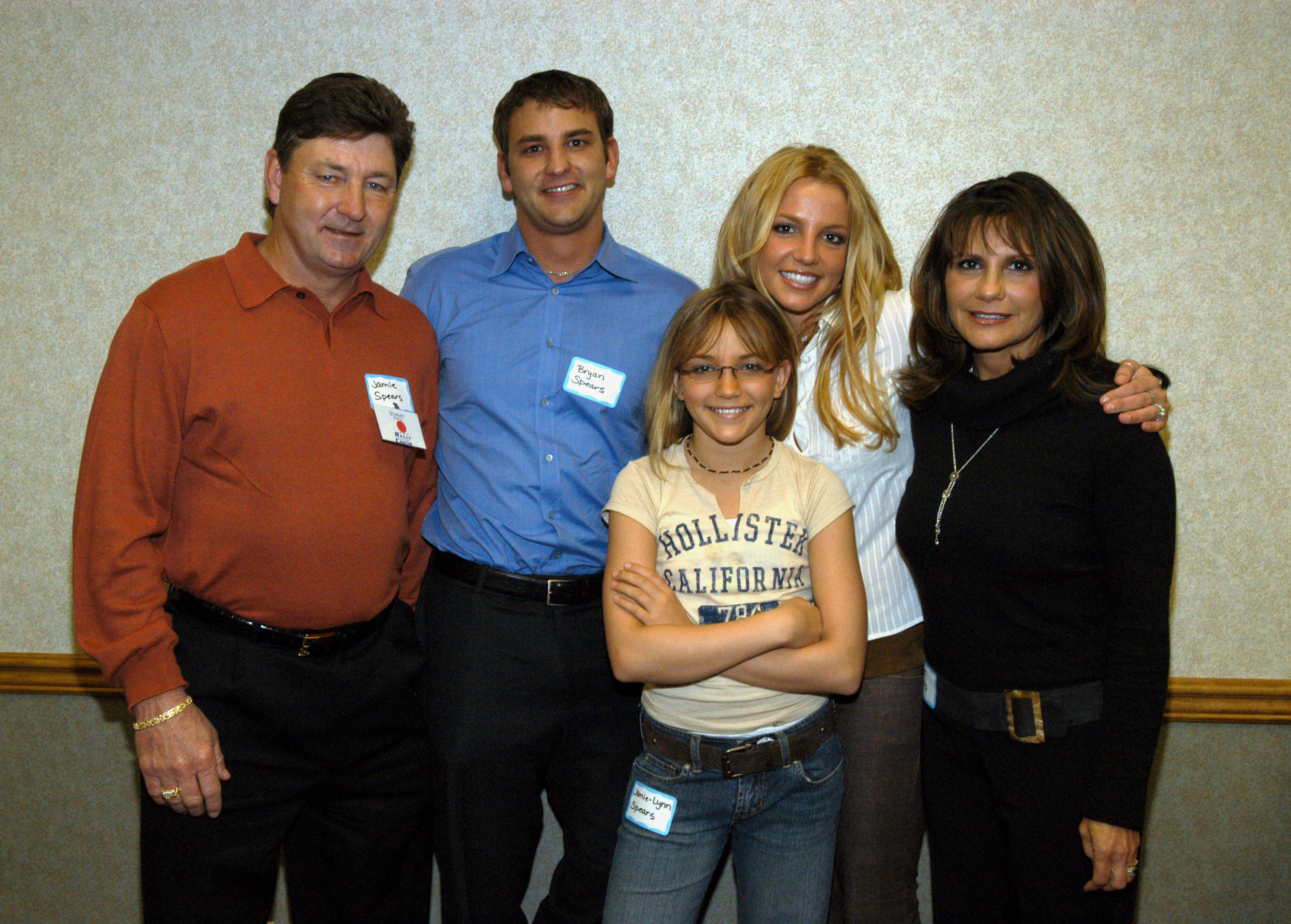 Britney Spears with dad Jamie brother Bryan sister Jamie-Lynn and mum Lynne Spears in 2003.
