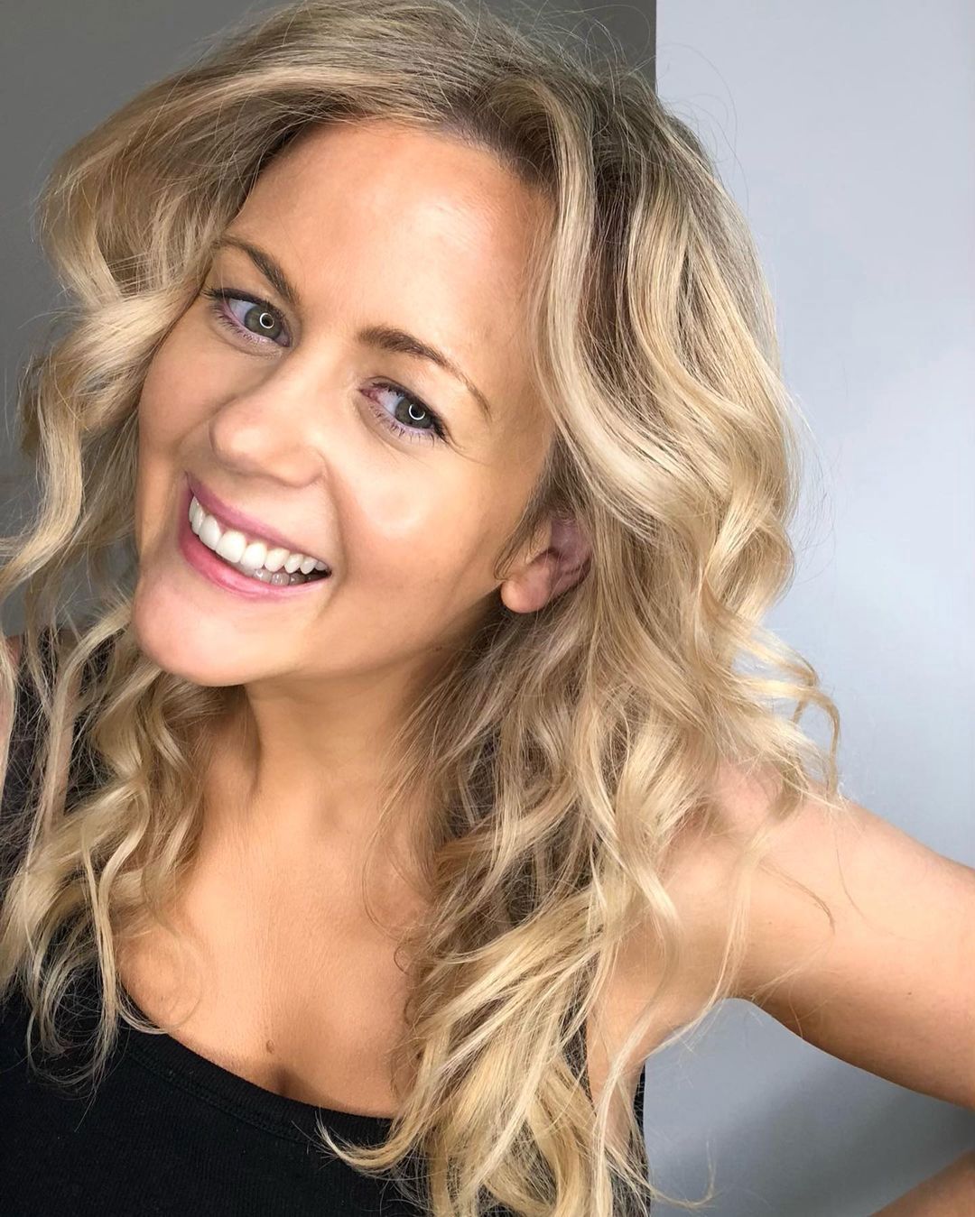 Rachael Carpani recent insta post