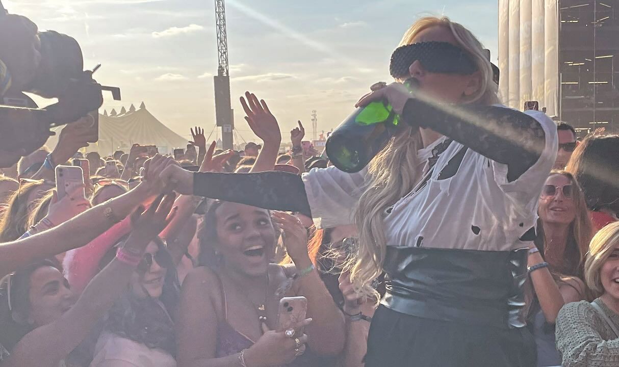Rebel Wilson performs with The Kooks at Reading Festival