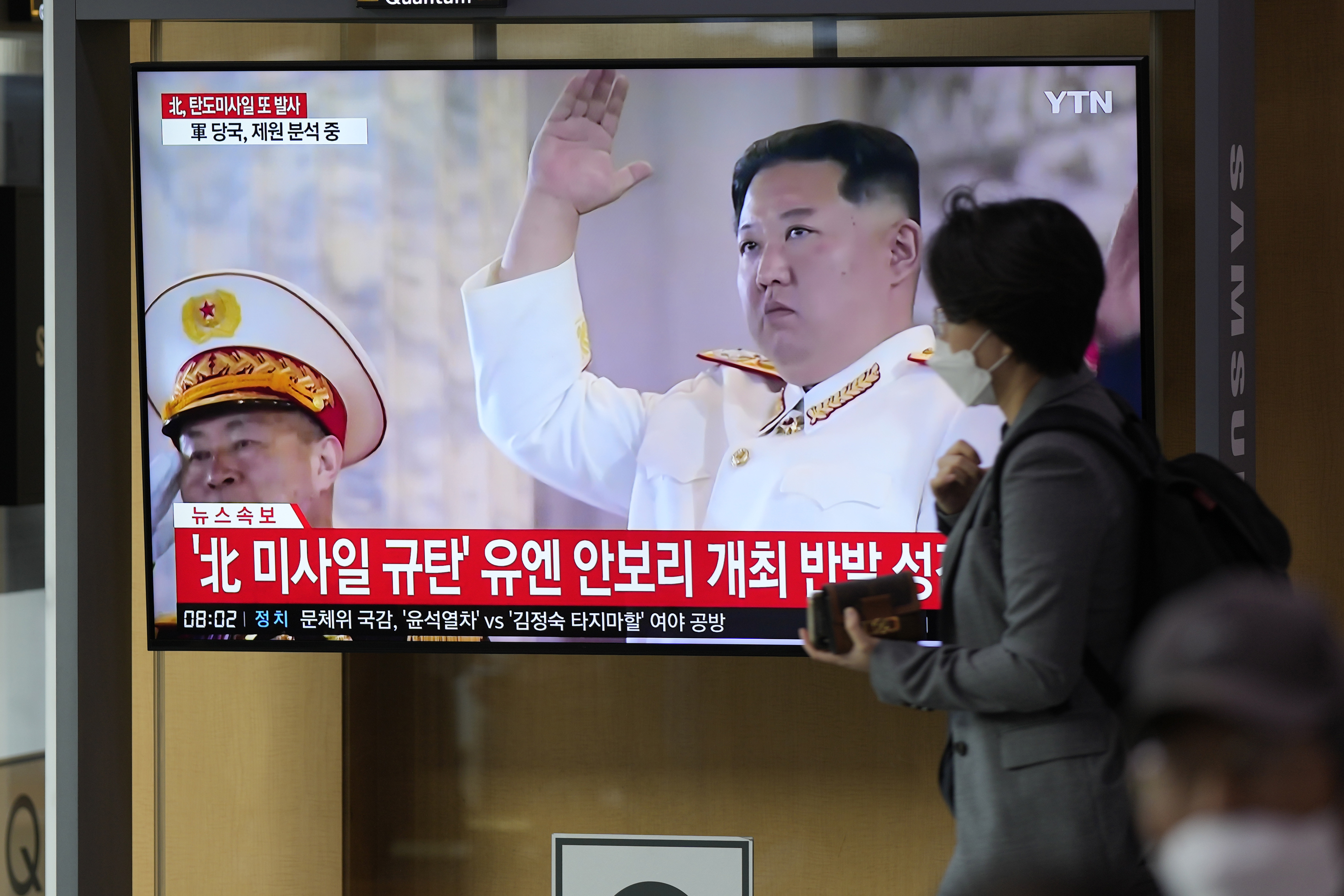 Corea del Norte vuela aviones de combate cerca de Corea del Sur tras lanzamiento de misiles