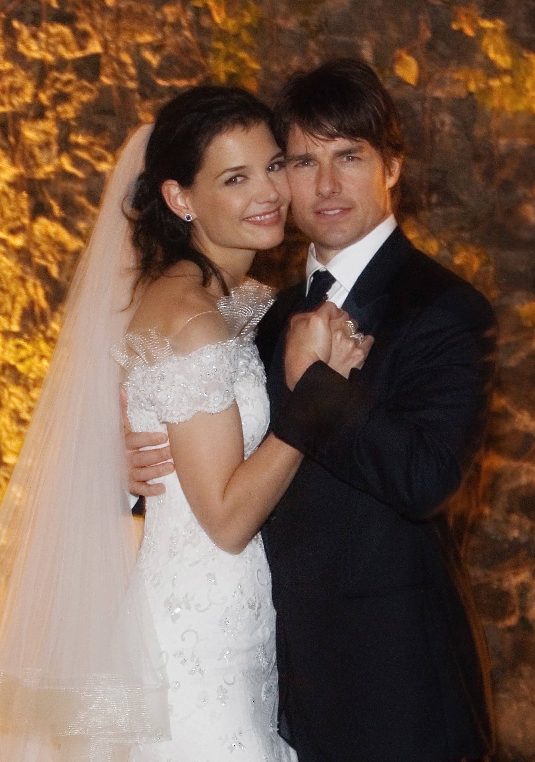 Tom Cruise and Katie Holmes pose together at Castello Odescalchi on their wedding day November 18, 2006 in Bracciano, near Rome, Italy.