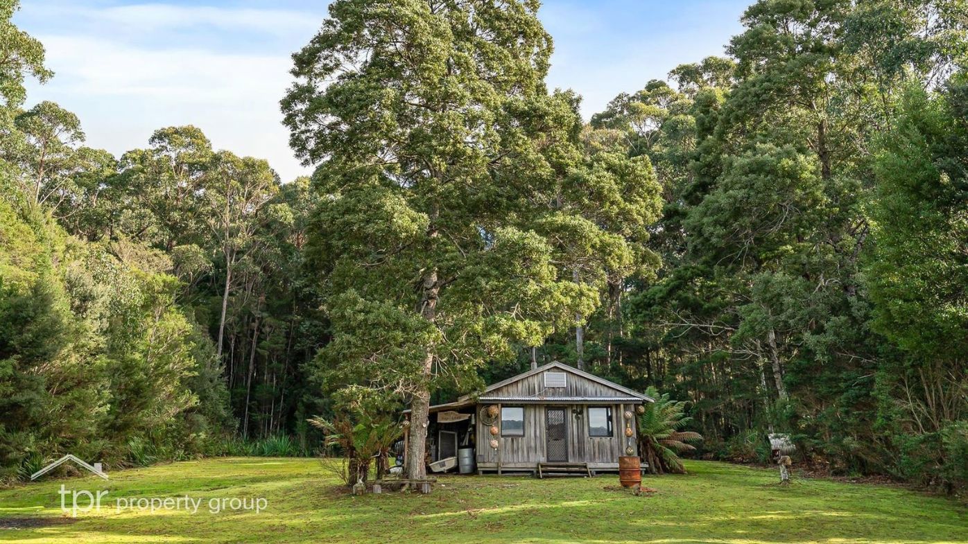Tassie cottage listing Domain rustic