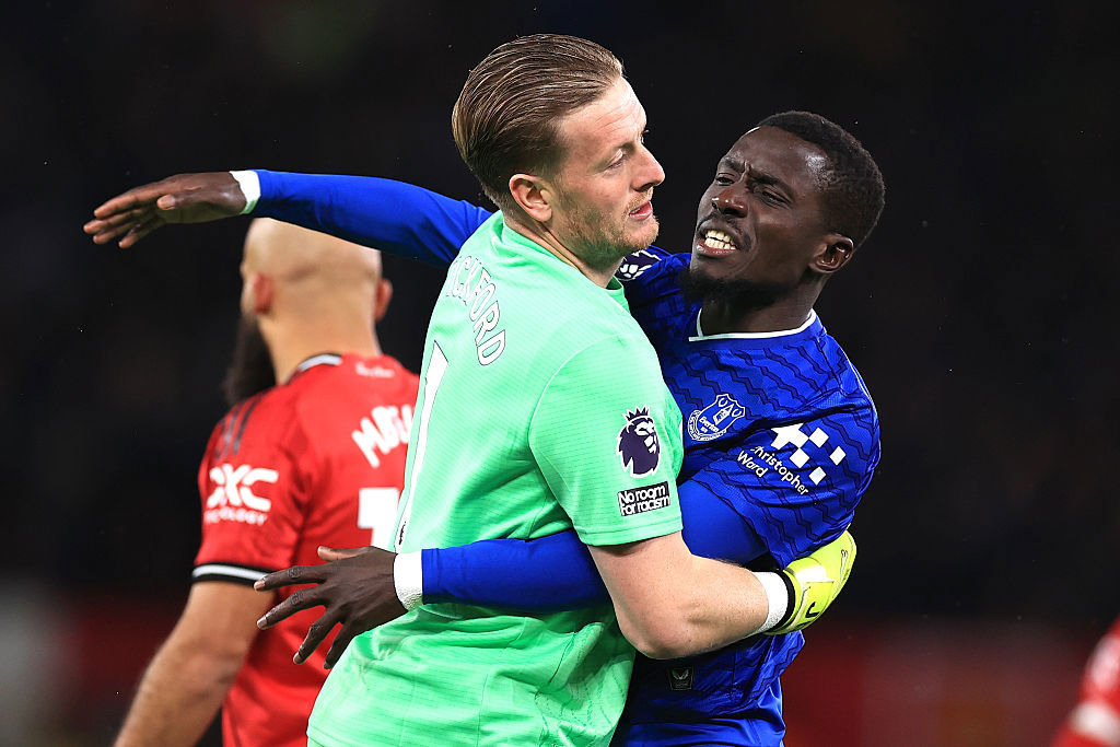 Everton goalkeeper Jordan Pickford and Idrissa Gueye clash resulting in a red card for Gueye.